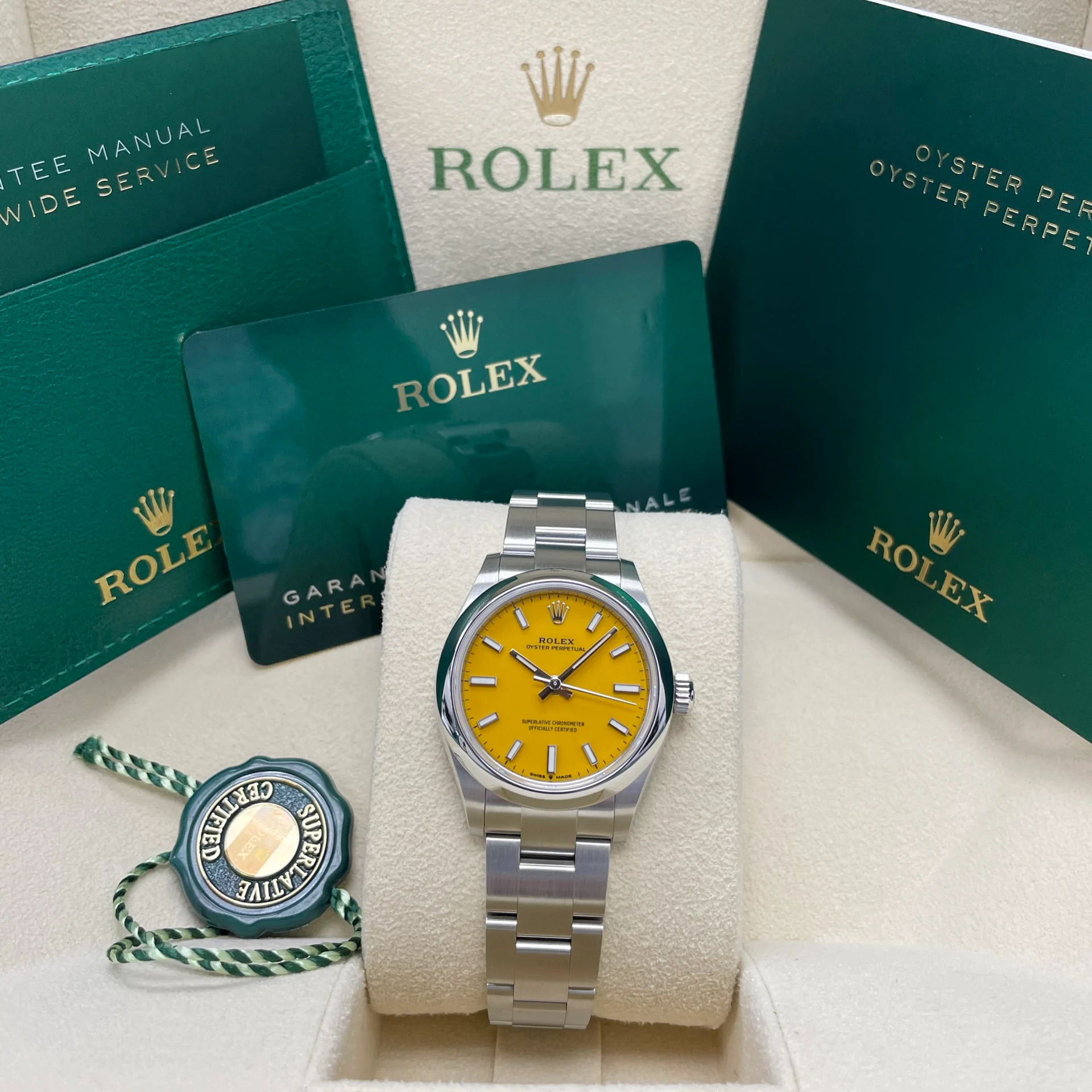 Rolex Oyster Perpetual 31mm 277200 Yellow Index