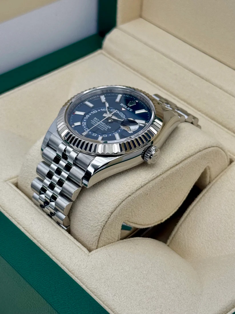 Rolex  Sky-Dweller 42mm 336934-0006 Stainless Steel Blue Dial Jubilee