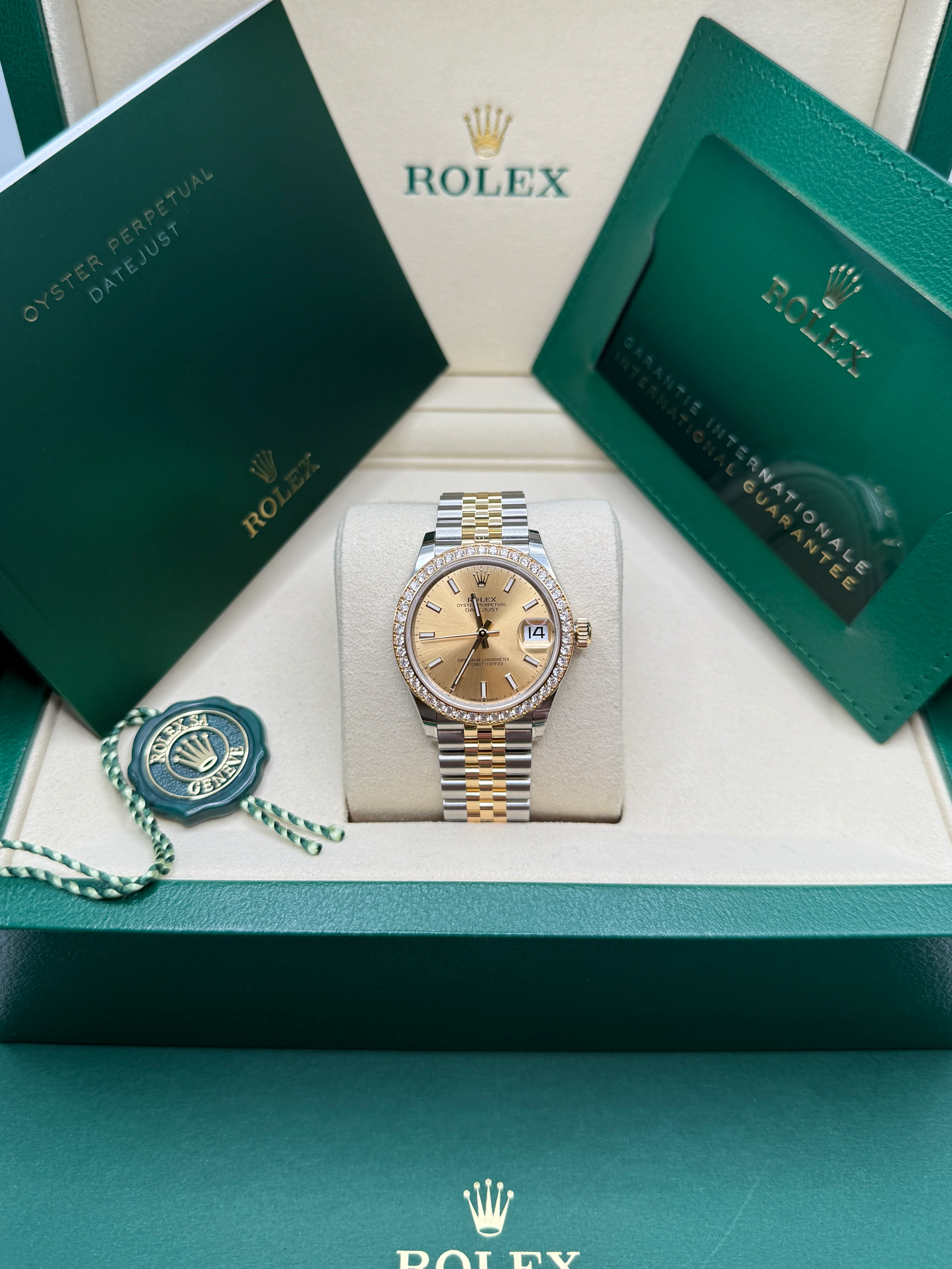 Rolex Datejust m278383-0013/0014  31mm Champagne Dial Oyster Bracelet