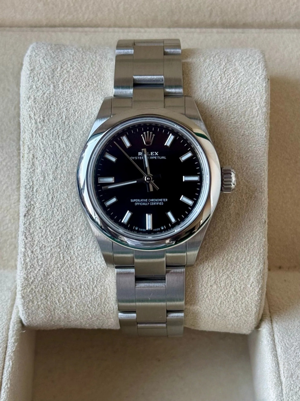 Rolex Oyster Perpetual 28mm 276200-0010 Black Dial Oyster Bracelet Watch