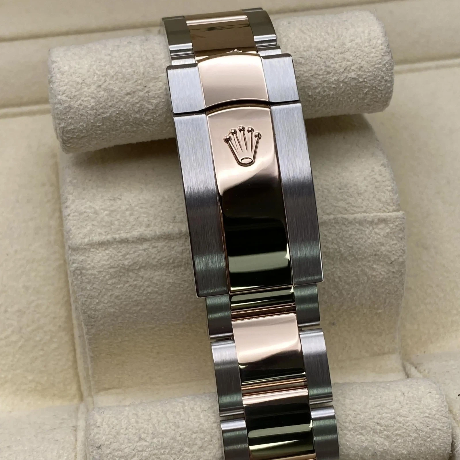 Rolex  Datejust 36mm 126231 Mother-of-Pearl Dial Jubilee Bracelet