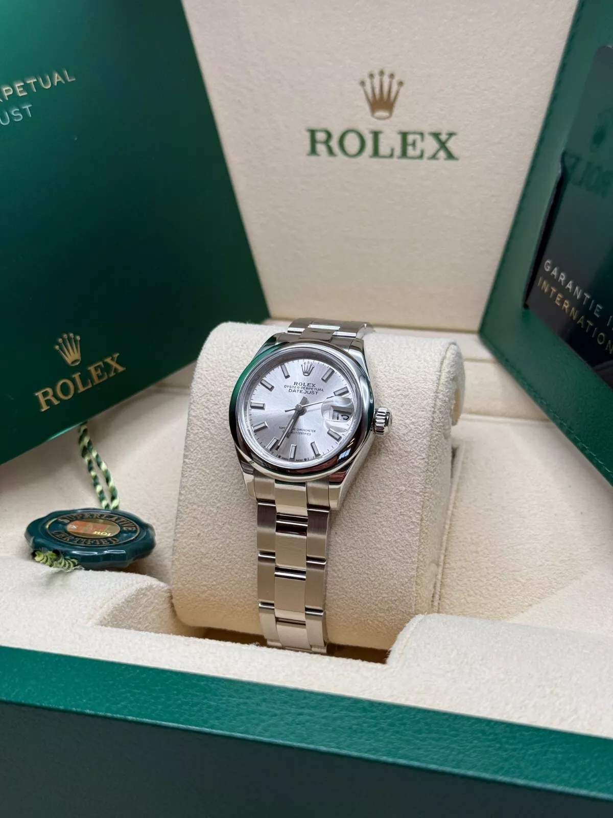 Rolex Lady-Datejust 28mm  m279160 Oyster Perpetual Silver Dial Oyster Bracelet