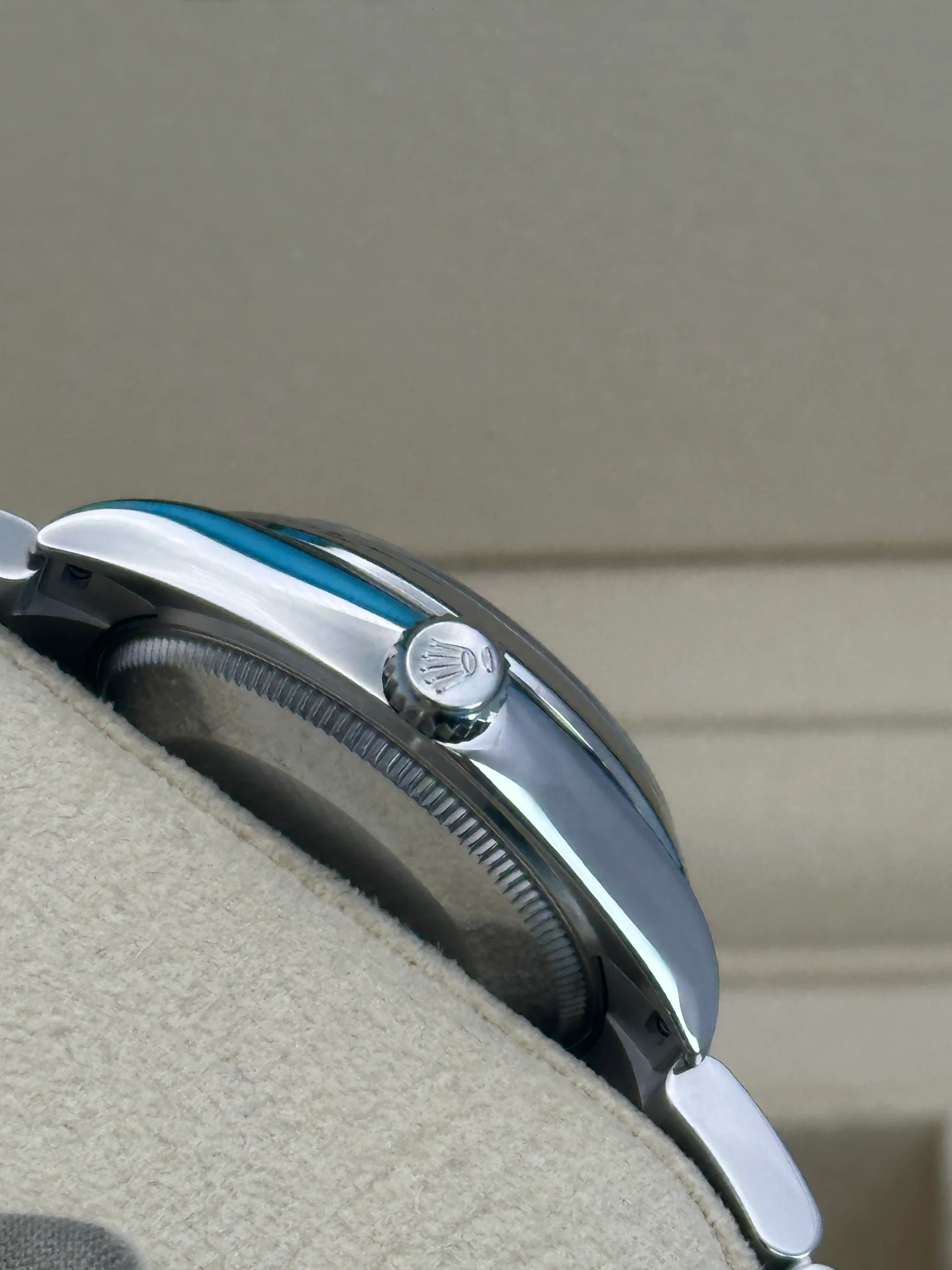 Rolex Oyster Perpetual 28mm 276200-0011 Green Dial Oyster Bracelet Watch