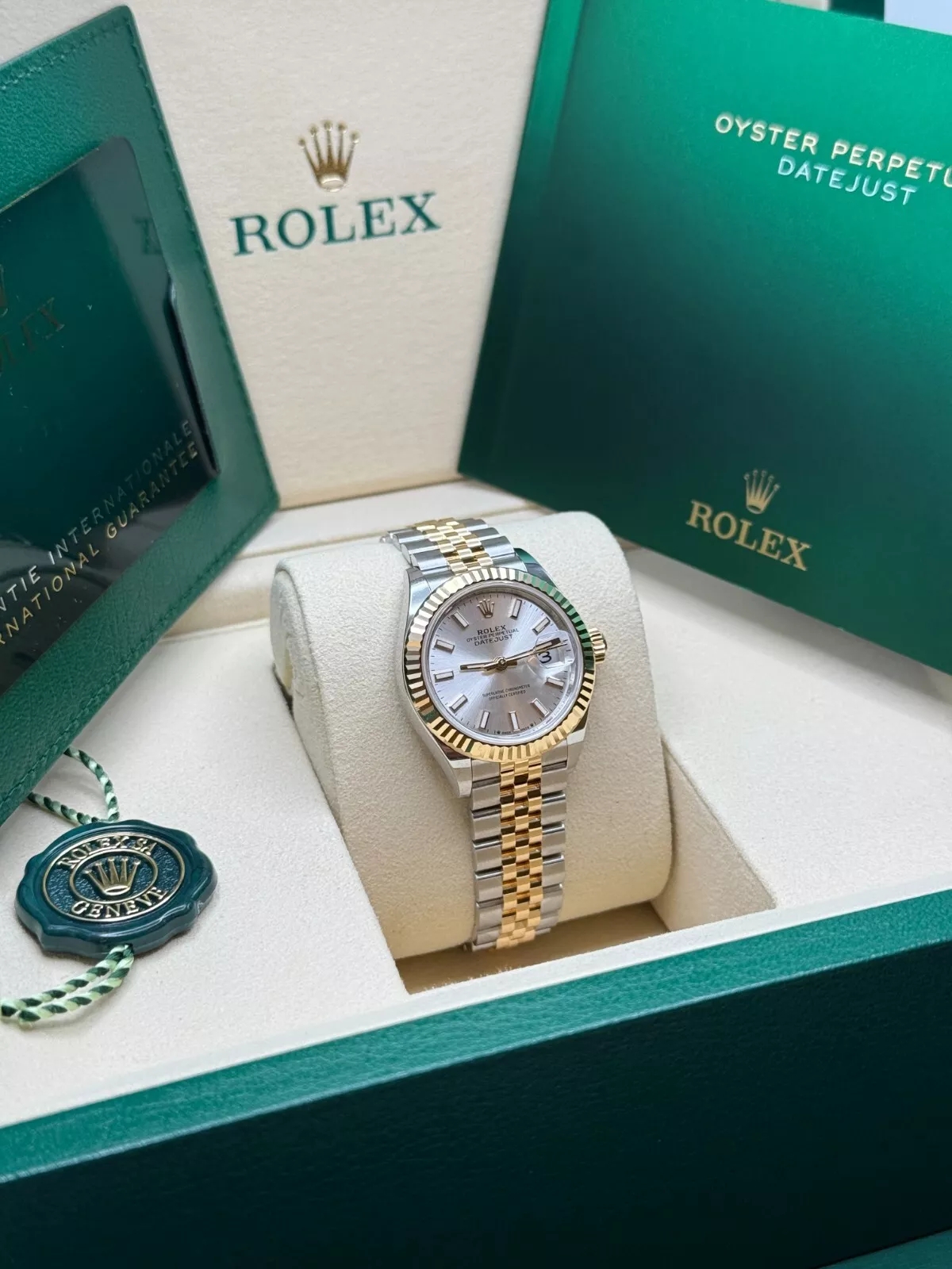 Rolex Lady-Datejust 28mm 279173 Silver Index Dial Oyster Bracelet