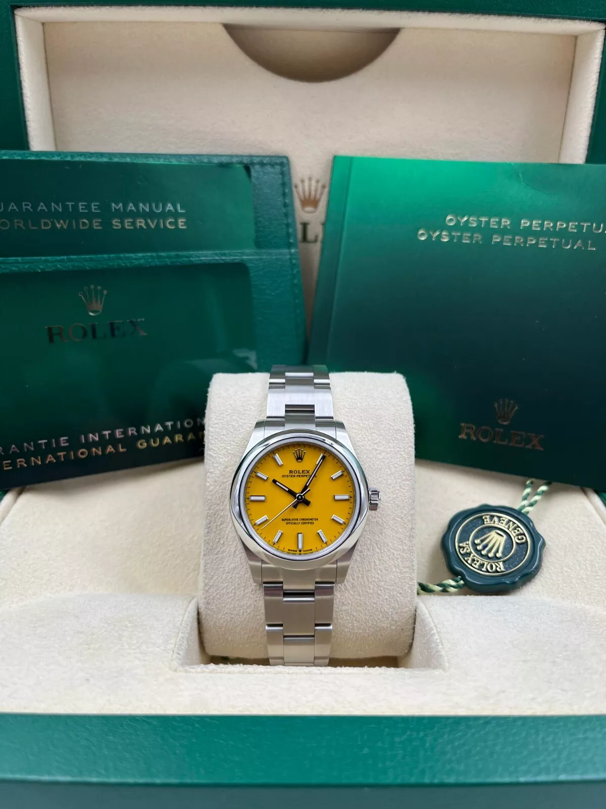 Rolex Oyster Perpetual 31mm 277200 Yellow Index