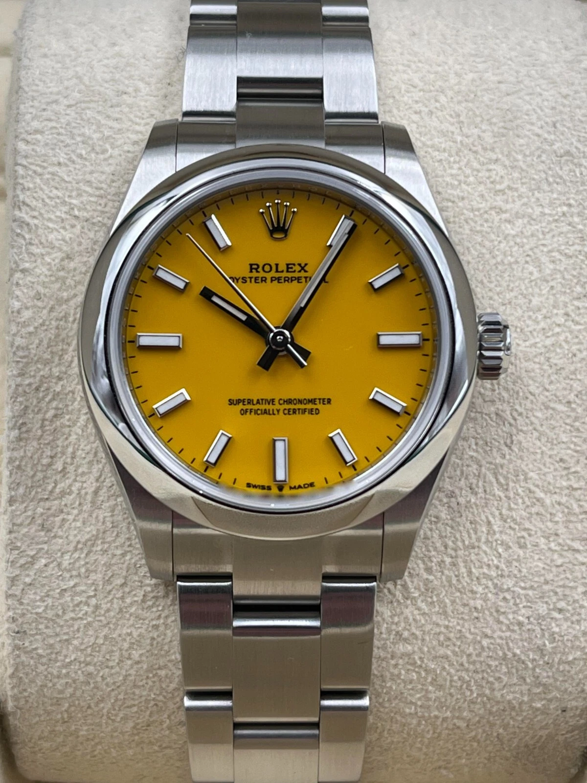 Rolex Oyster Perpetual 31mm 277200 Yellow Index