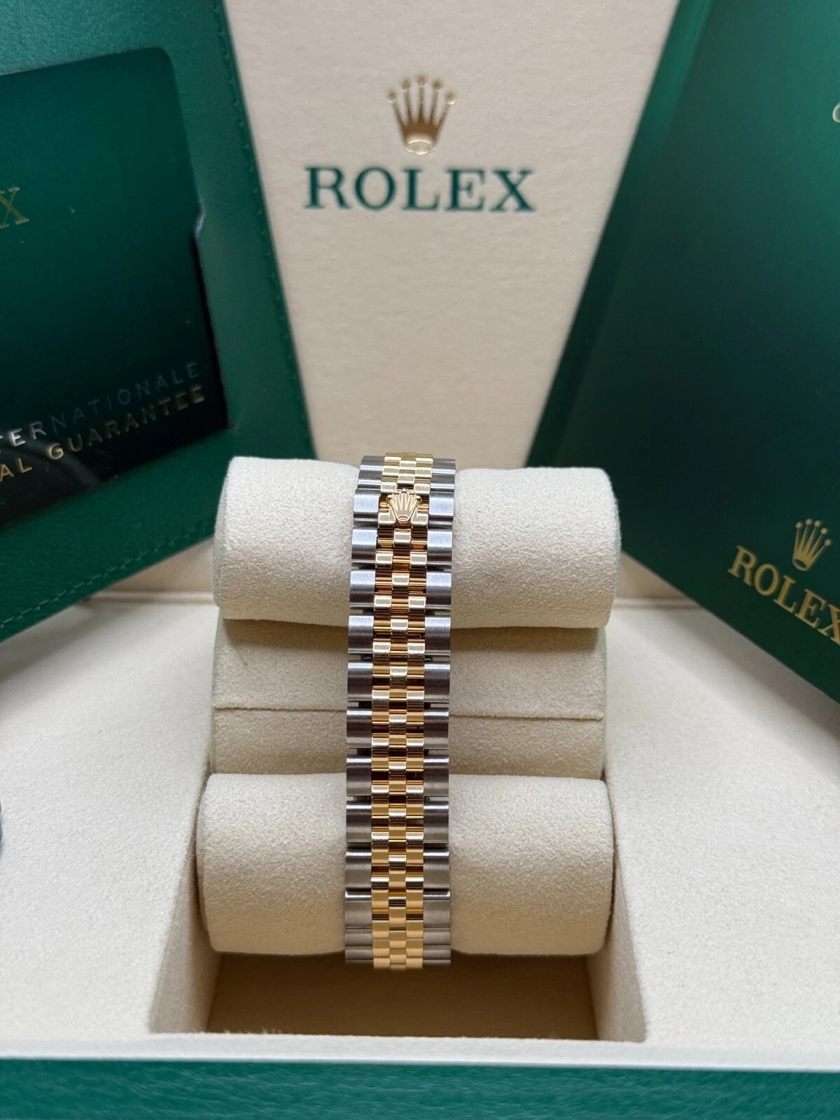Rolex Lady-Datejust 28mm 279173 Silver Index Dial Oyster Bracelet