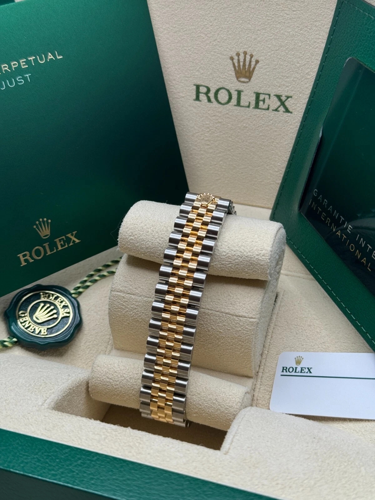 Rolex Datejust m278273-0031/0032 31mm Olive Green Floral Motif Dial Stainless Steel and Yellow Gold Oyster Watch