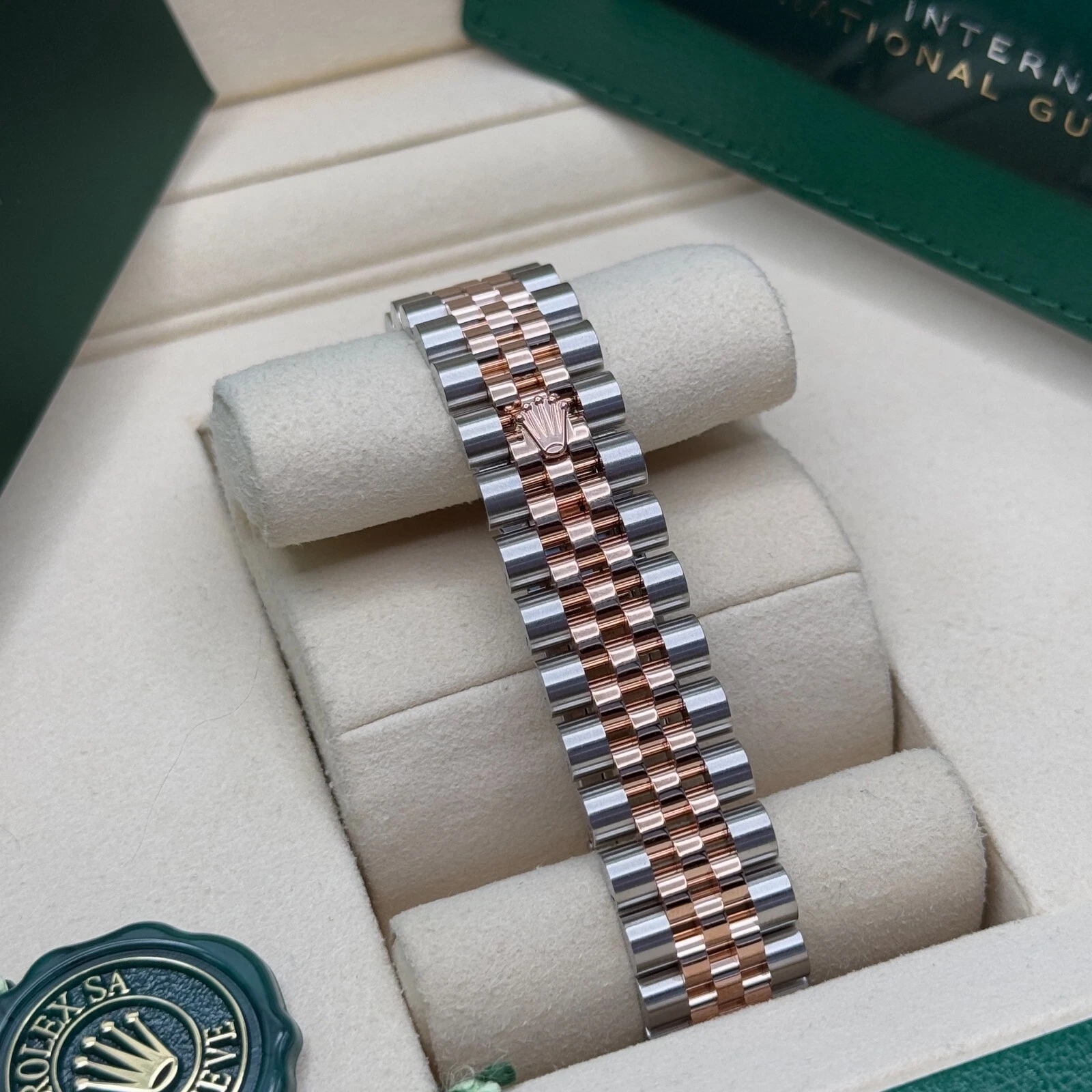 Rolex Lady-Datejust 28mm 279171 White Mother Of Pearl Diamond Oyster Stainless Steel and Rose Gold