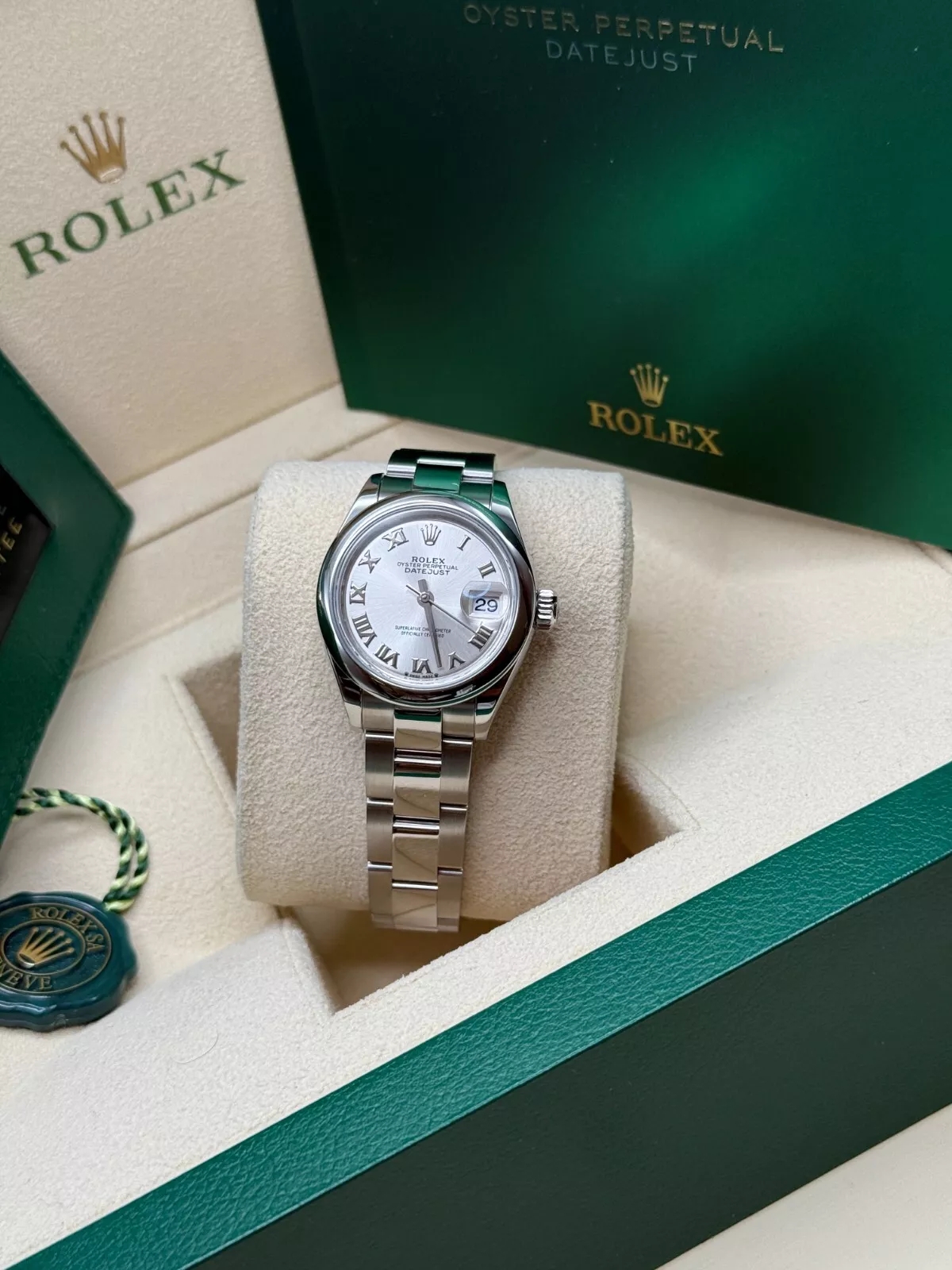 Rolex Lady-Datejust 28mm  m279160 Oyster Perpetual Silver Dial Oyster Bracelet