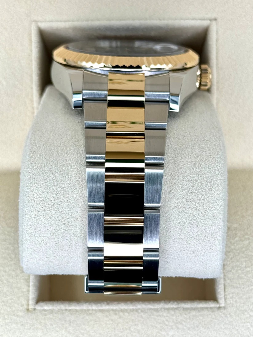 Rolex  Sky-Dweller 42mm 336933-0003 Two-Tone Yellow Gold Black Dial Jubilee