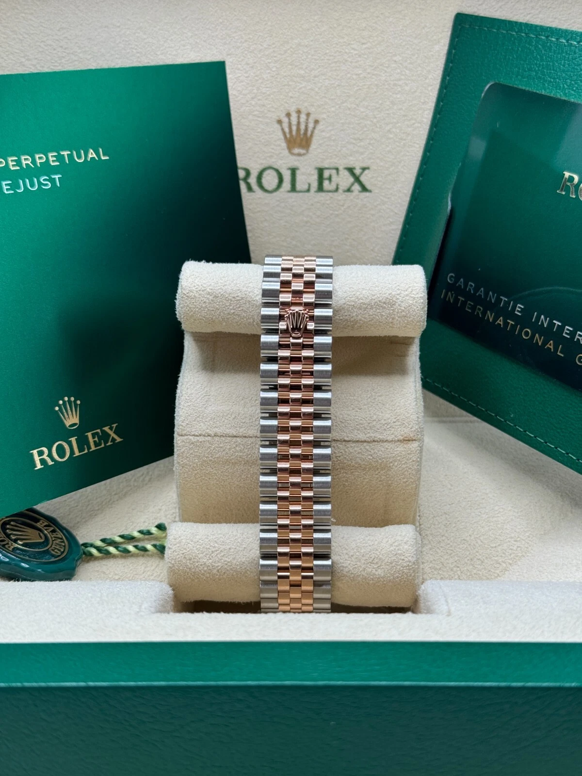 Rolex Datejust m278271-0031/0032 Silver Floral Motif 31mm Dial Oyster Bracelet Watch