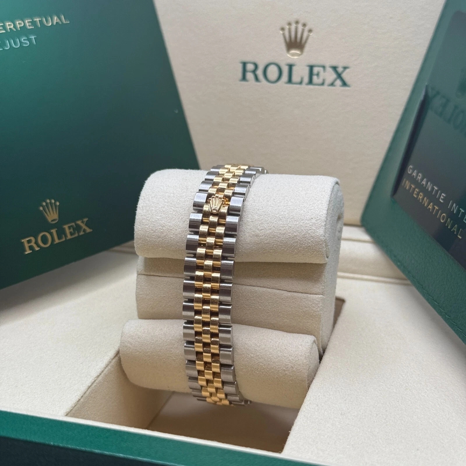 Rolex Lady-Datejust 28mm 279173 Champagne Roman Dial Oyster Bracelet