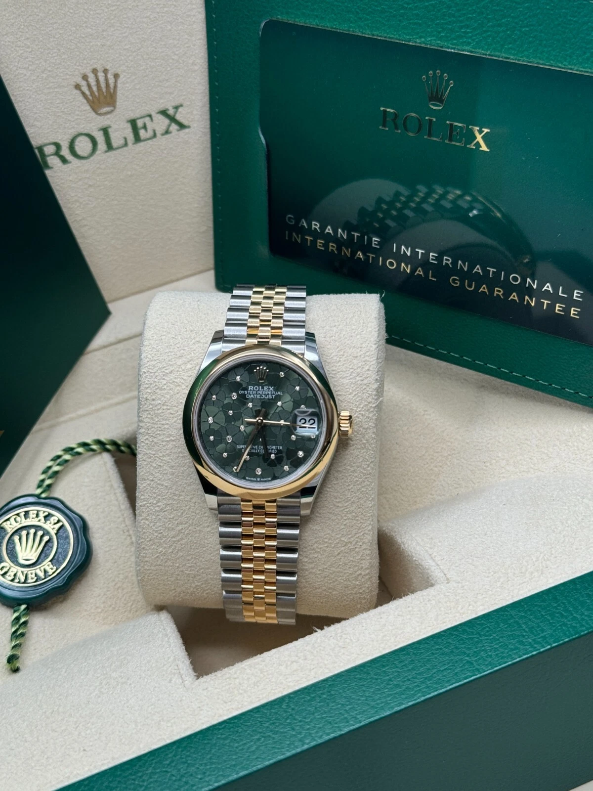 Rolex Datejust m278243-0031/0032 31mm Green Dial watch