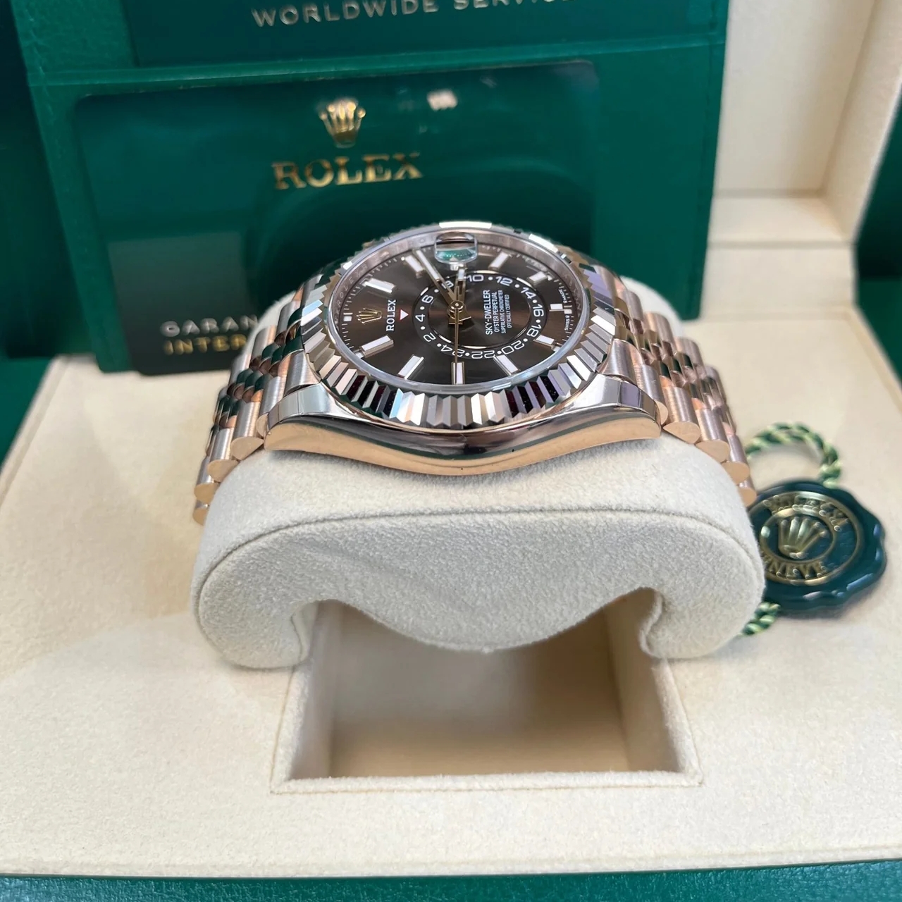 Rolex  Sky-Dweller 42mm 336935-0006 Rose Gold Chocolate Dial Jubilee