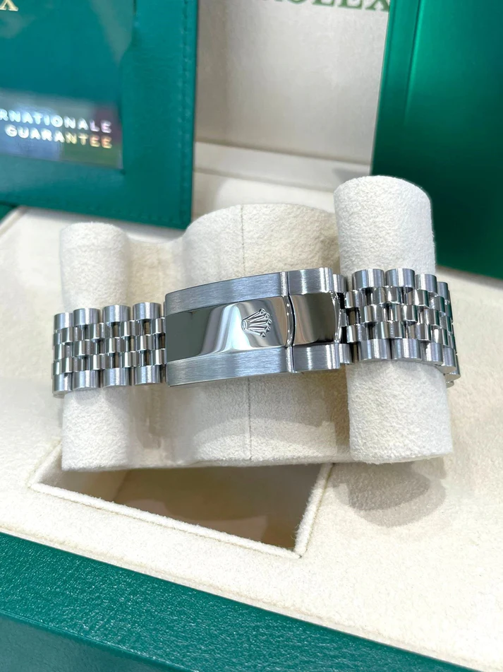 Rolex  Datejust 36mm 126234 Black Index Jubilee Stainless Steel Mens Watch