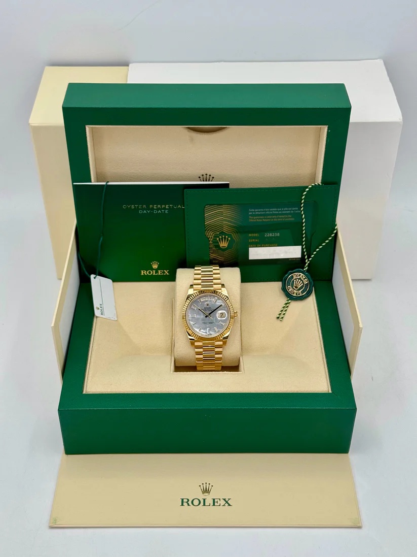 Rolex Day-Date 40mm Yellow Gold President  Mother of Pearl Diamond Baguette Dial - 228238