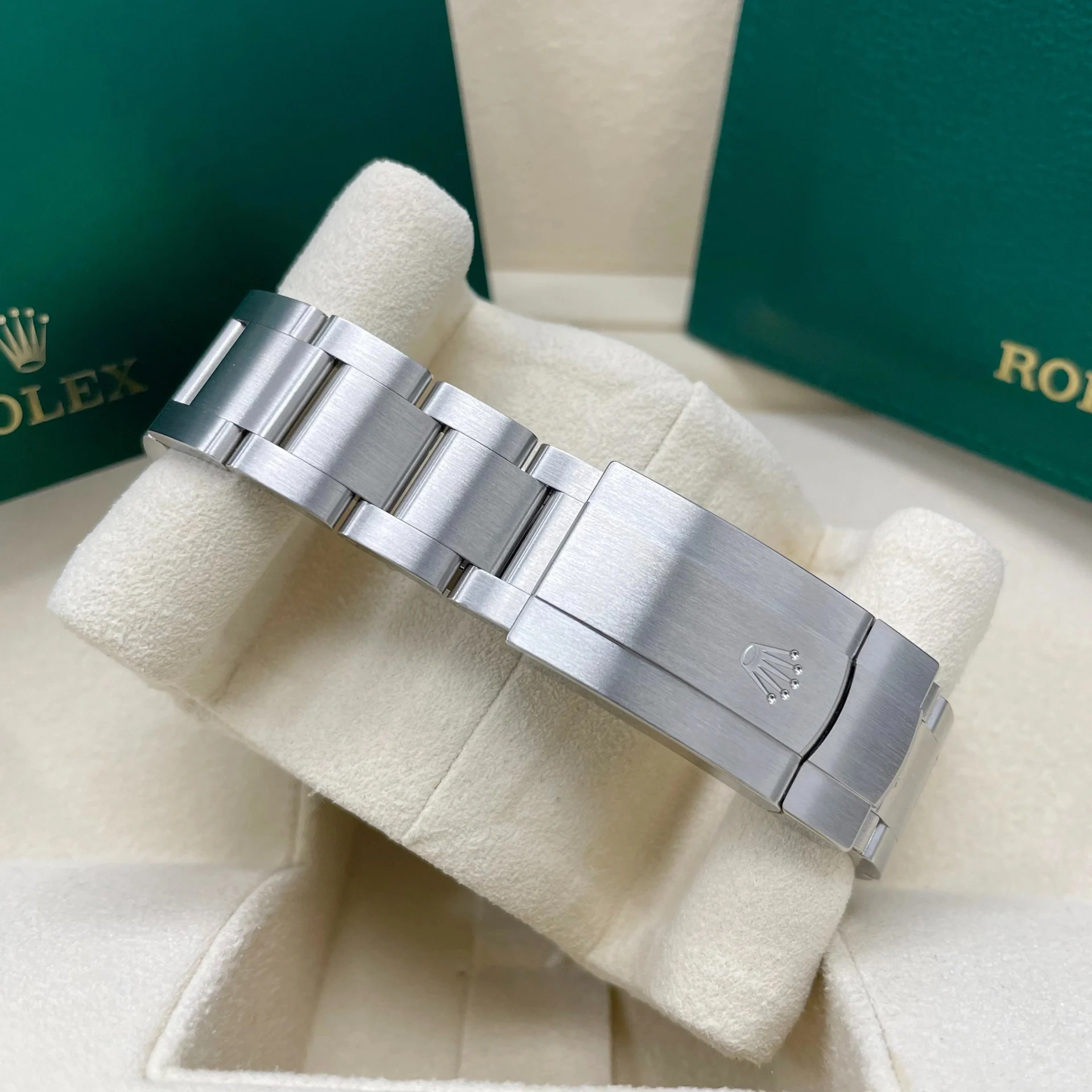 Rolex Oyster Perpetual 36mm 126000-0009 Turquoise Celebration Dial Oyster Bracelet