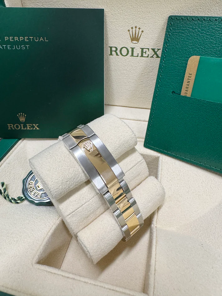 Rolex Lady-Datejust 28mm  279163 Silver Roman Dial Oyster Bracelet
