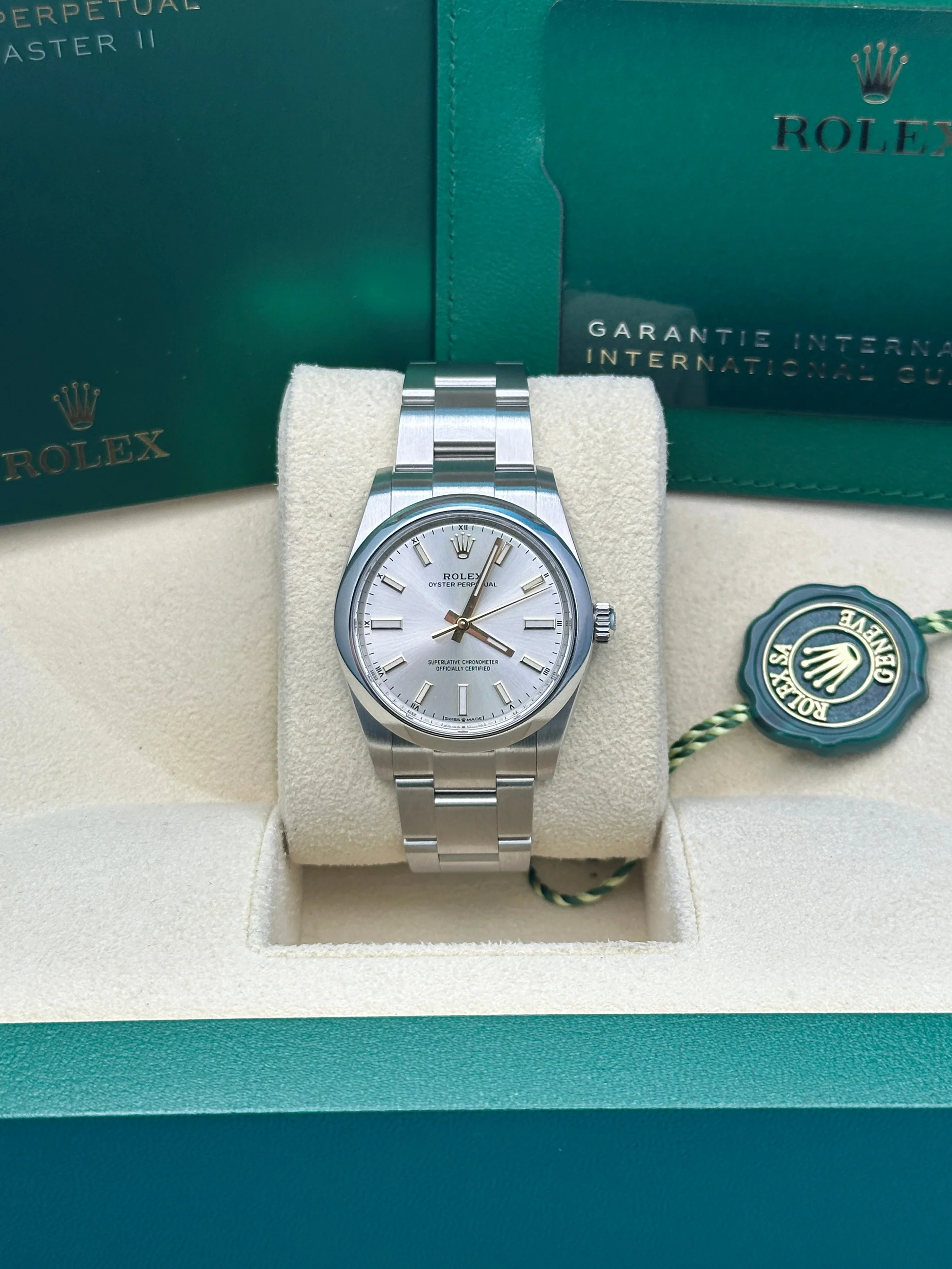 Rolex Oyster Perpetual 34mm 124200-0001 Silver Dial Oyster Stainless Steel Bracelet