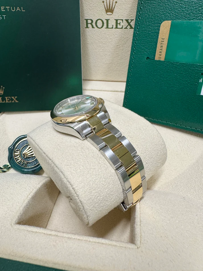 Rolex Lady-Datejust 28mm  279163 Silver Roman Dial Oyster Bracelet