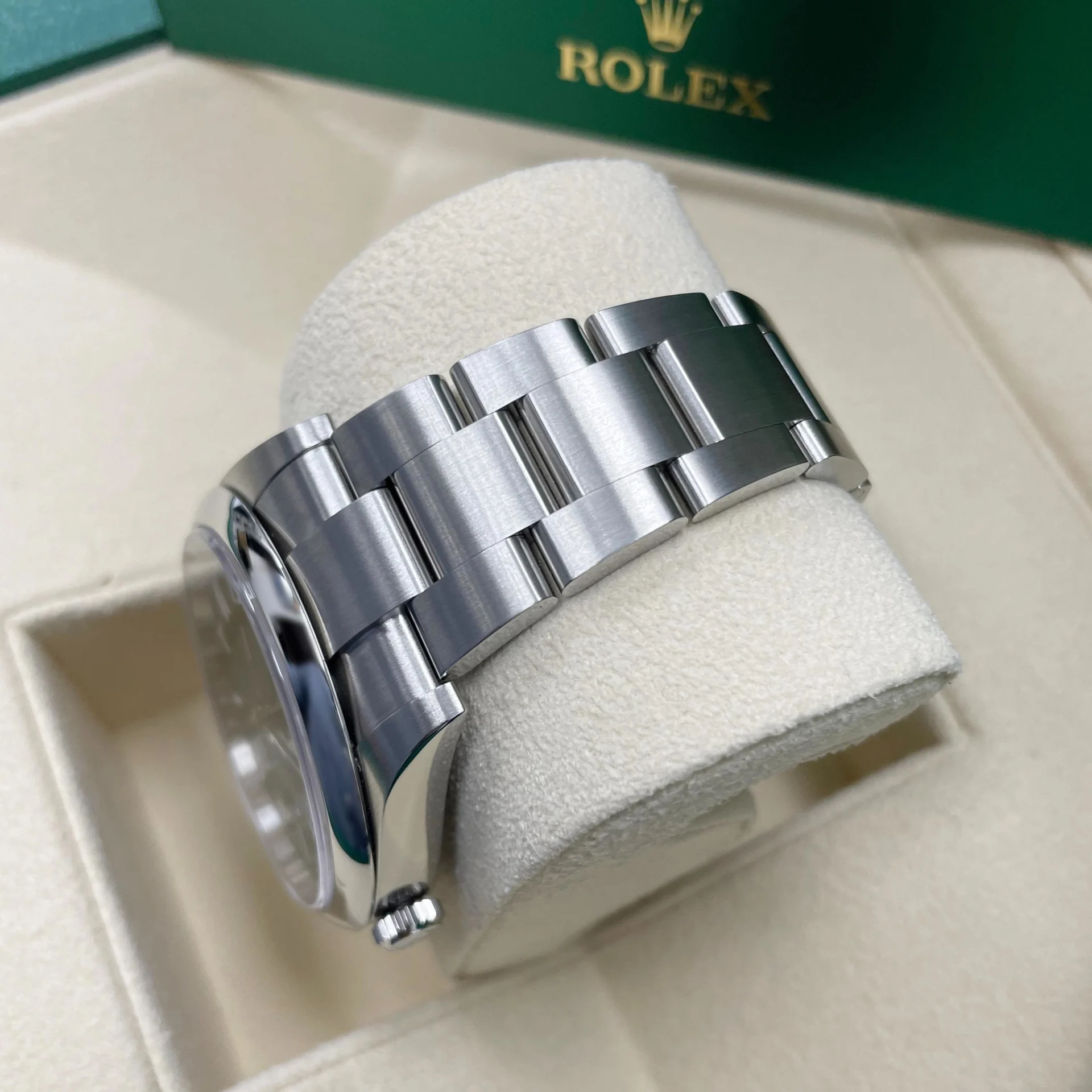 Rolex Oyster Perpetual 36mm 126000-0005 Green Dial Oyster Stainless Steel Bracelet
