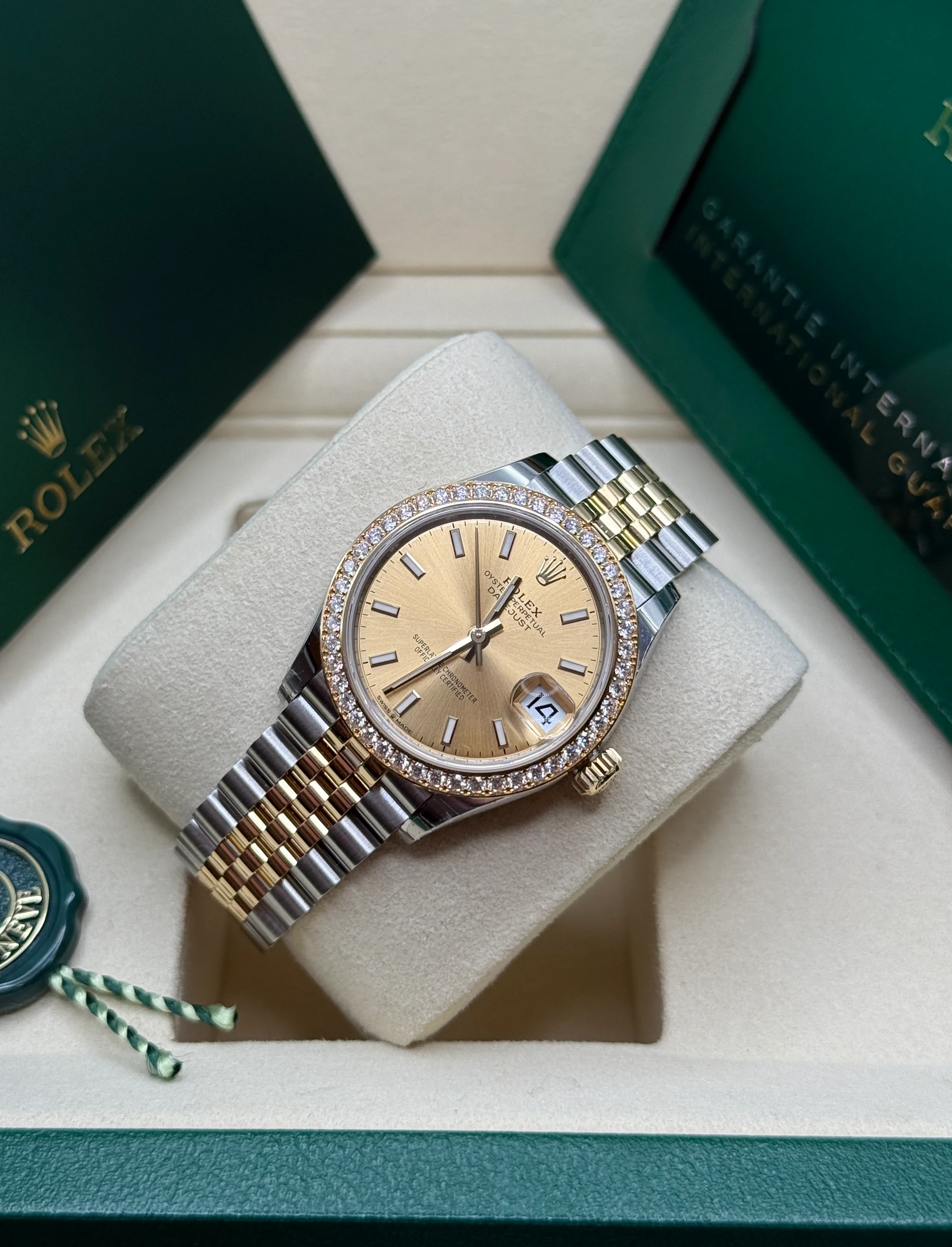 Rolex Datejust m278383-0013/0014  31mm Champagne Dial Oyster Bracelet