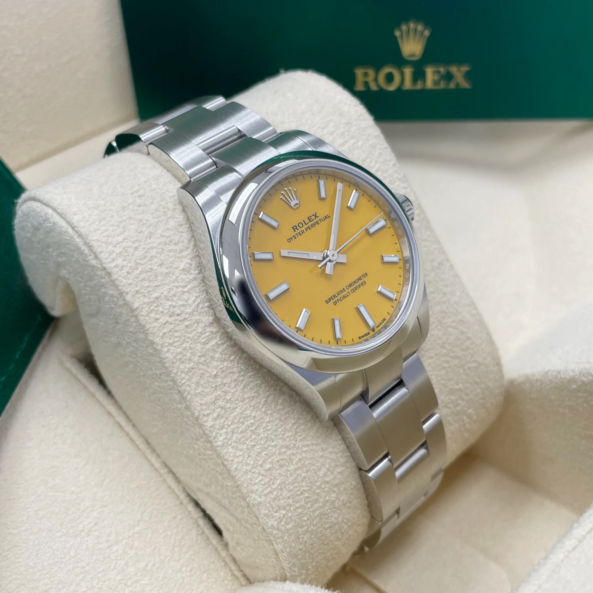 Rolex Oyster Perpetual 31mm 277200 Yellow Index
