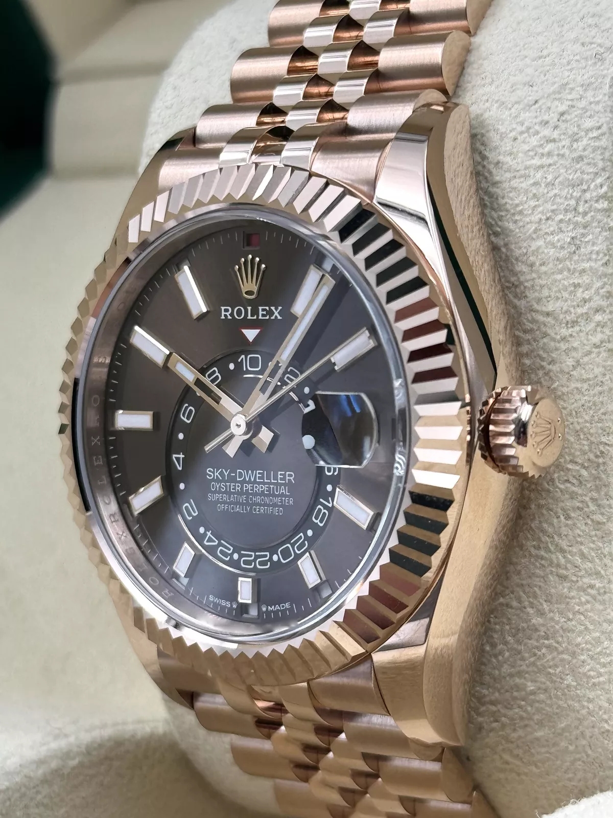 Rolex  Sky-Dweller 42mm 336935-0008 Rose Gold Rhodium Dial Oyster