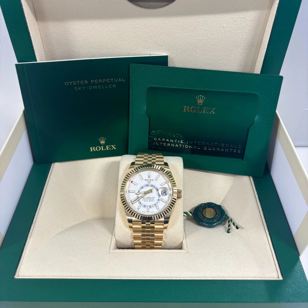 Rolex  Sky-Dweller 42mm 336938-0006 Yellow Gold White Dial Jubilee