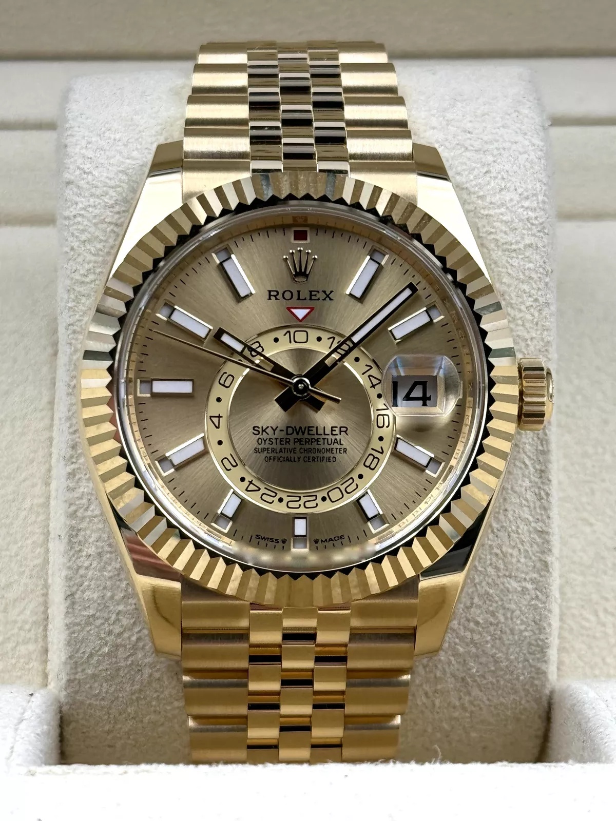 Rolex  Sky-Dweller 42mm 336938-0004 Yellow Gold Champagne Dial Jubilee