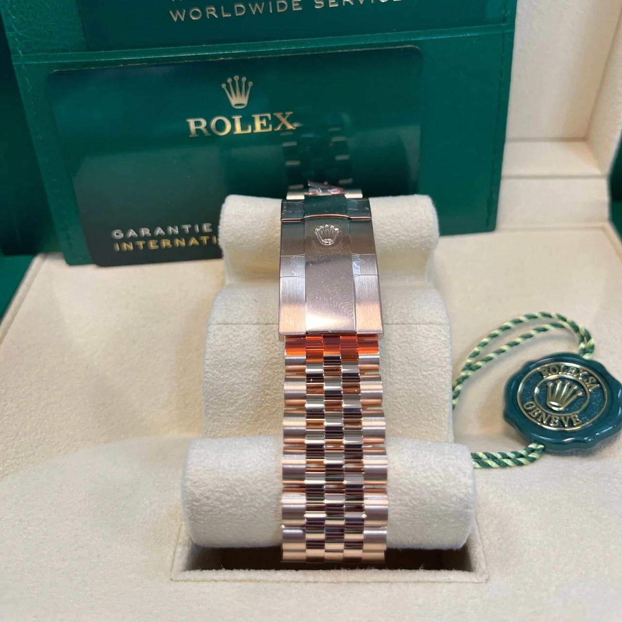 Rolex  Sky-Dweller 42mm 336935-0006 Rose Gold Chocolate Dial Jubilee