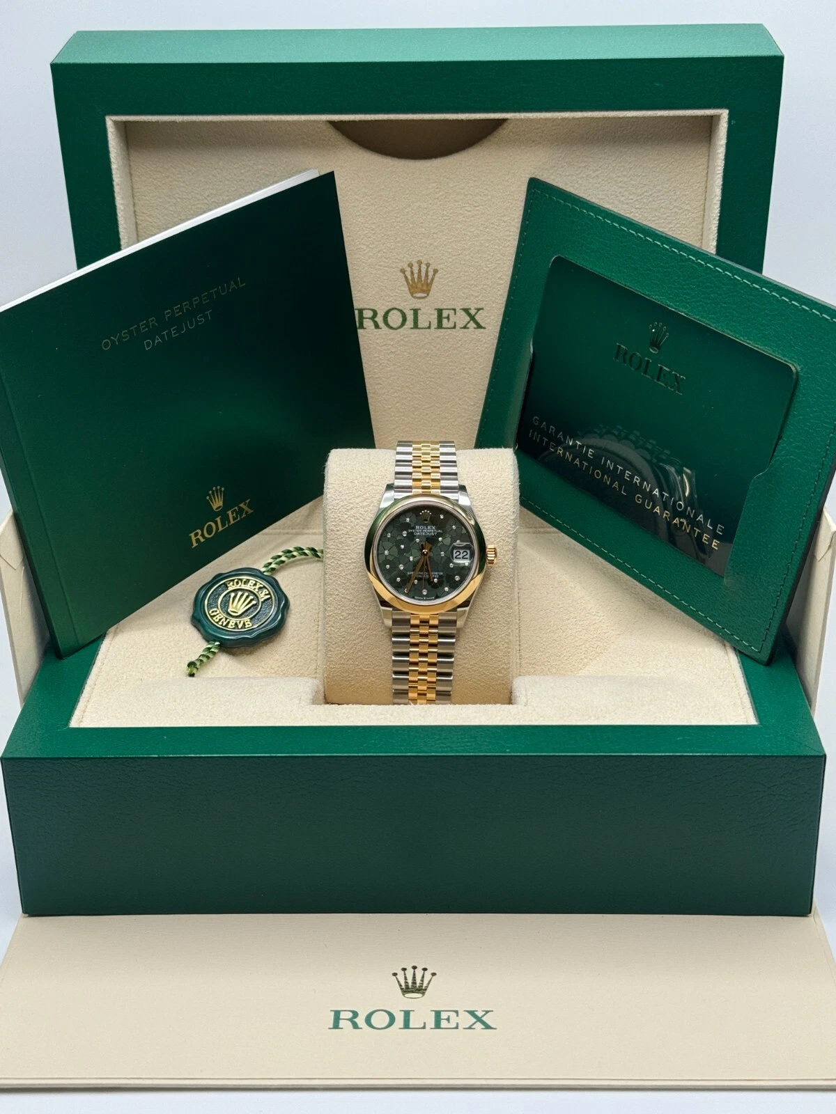Rolex Datejust m278243-0031/0032 31mm Green Dial watch