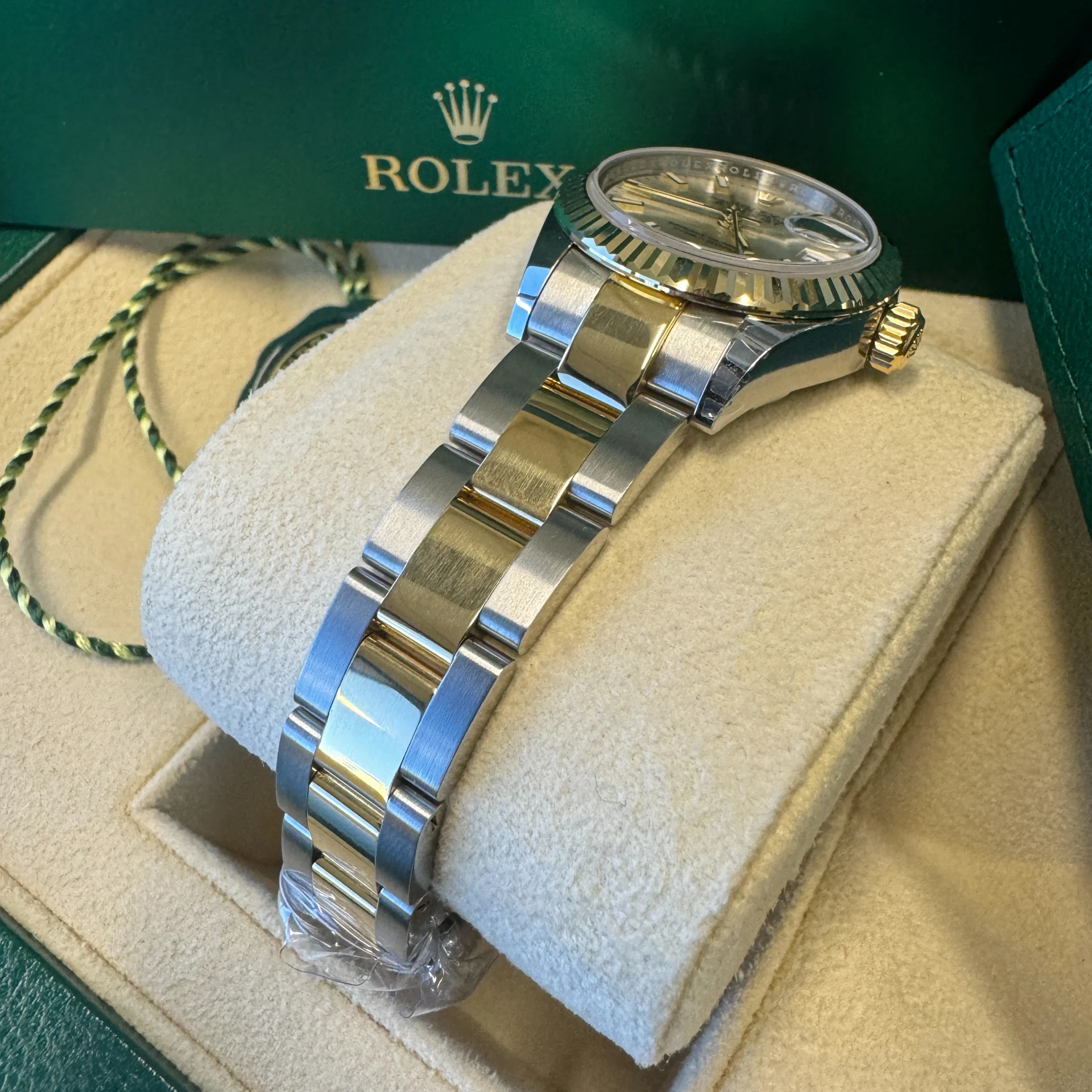 Rolex Lady-Datejust 28mm 279173 Silver Index Dial Oyster Bracelet