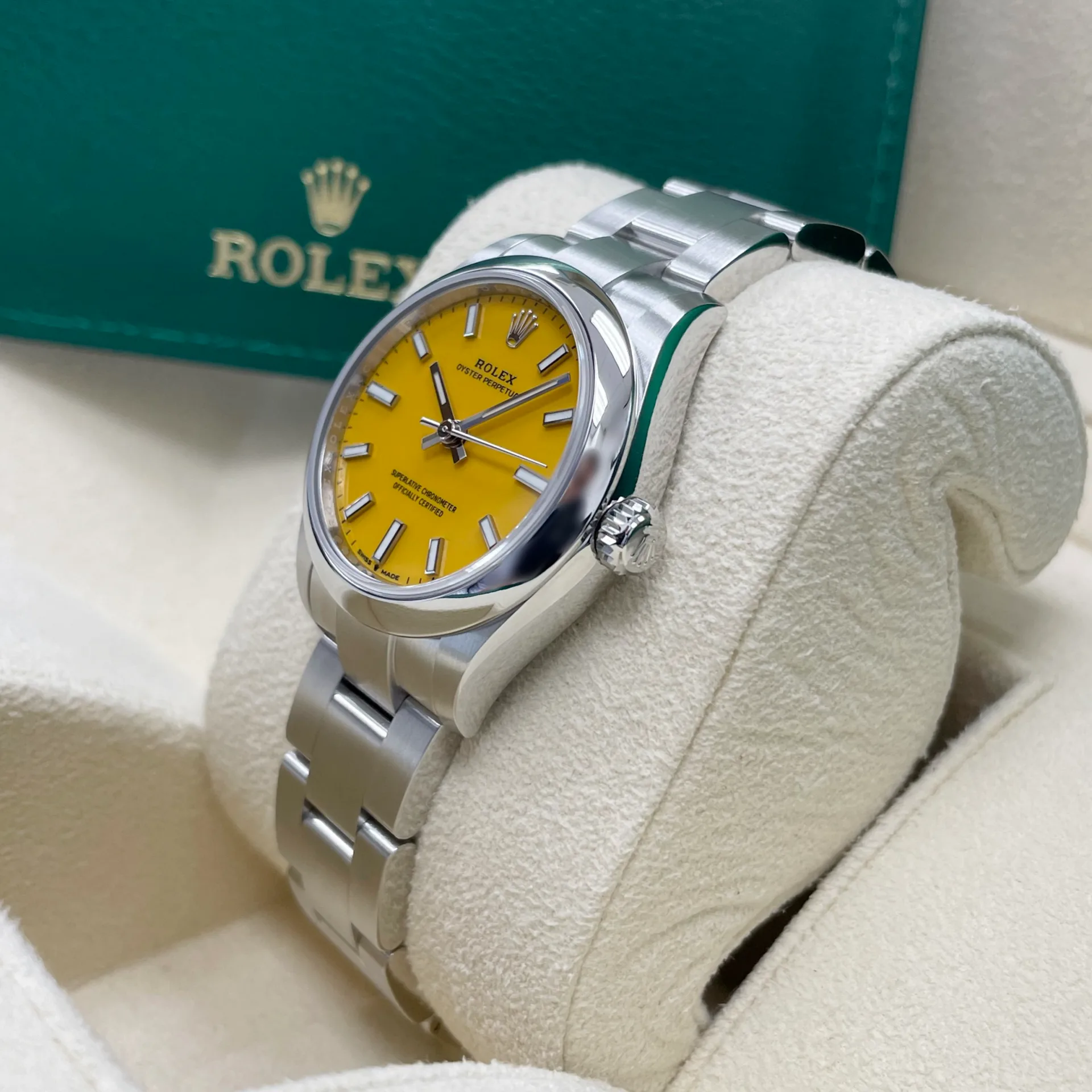 Rolex Oyster Perpetual 31mm 277200 Yellow Index