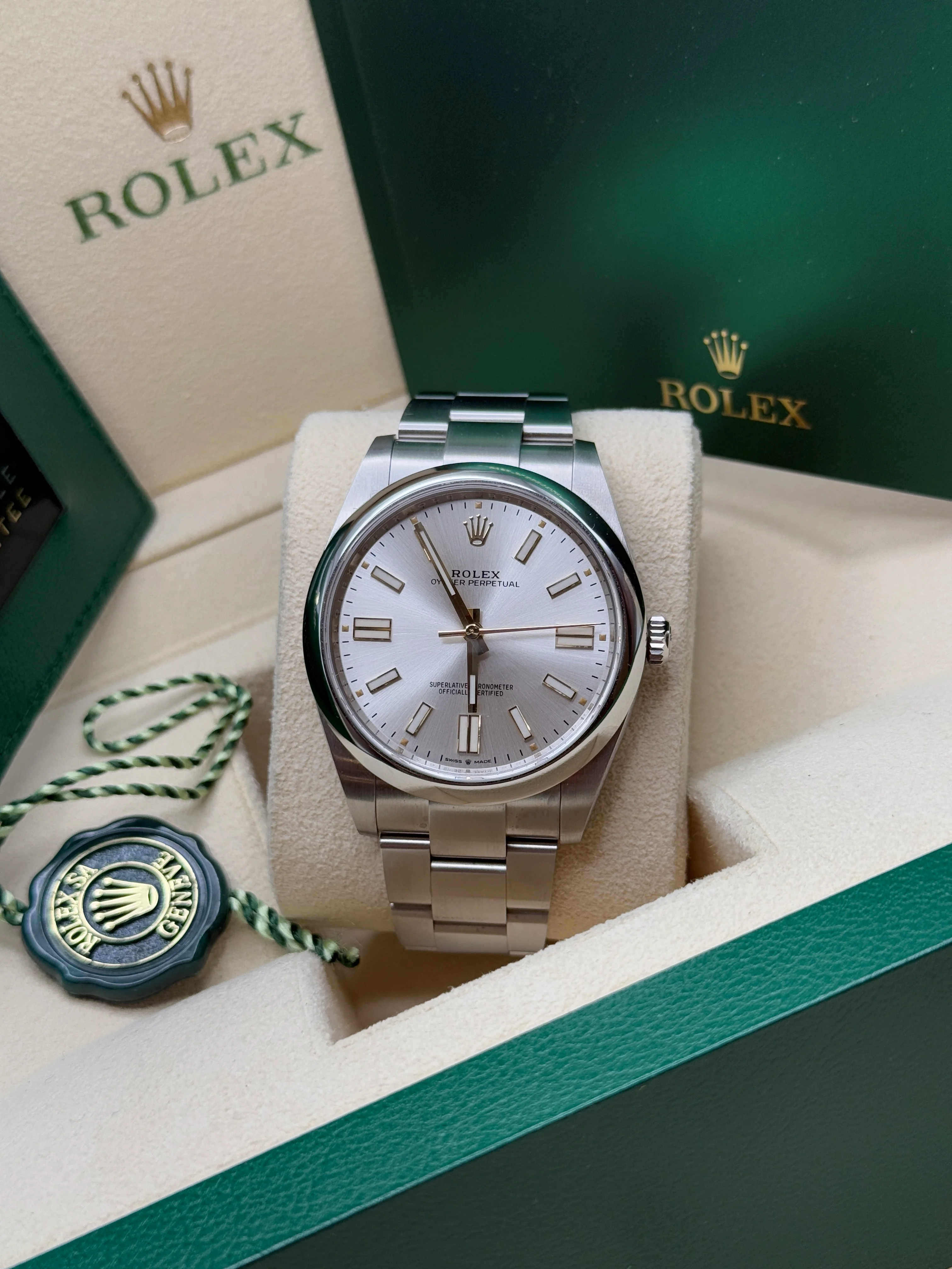 Rolex Oyster Perpetual 36mm 126000-0001 Silver Dial Oyster Bracelet