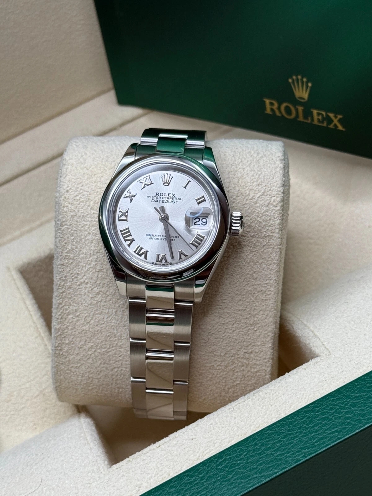 Rolex Lady-Datejust 28mm  m279160 Oyster Perpetual Silver Dial Oyster Bracelet