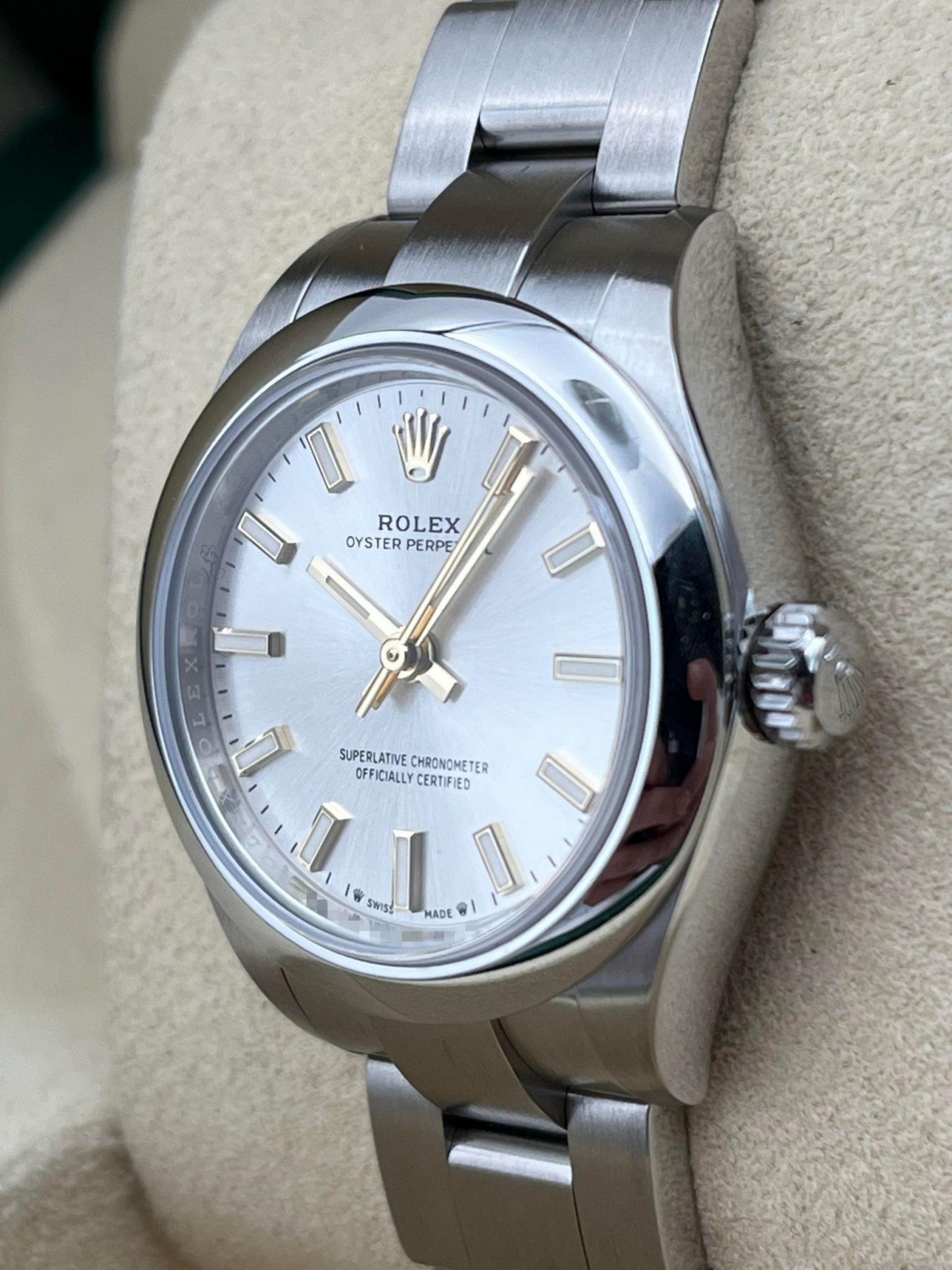 Rolex Oyster Perpetual 28mm 276200-0001 Silver Dial Oyster Bracelet Watch