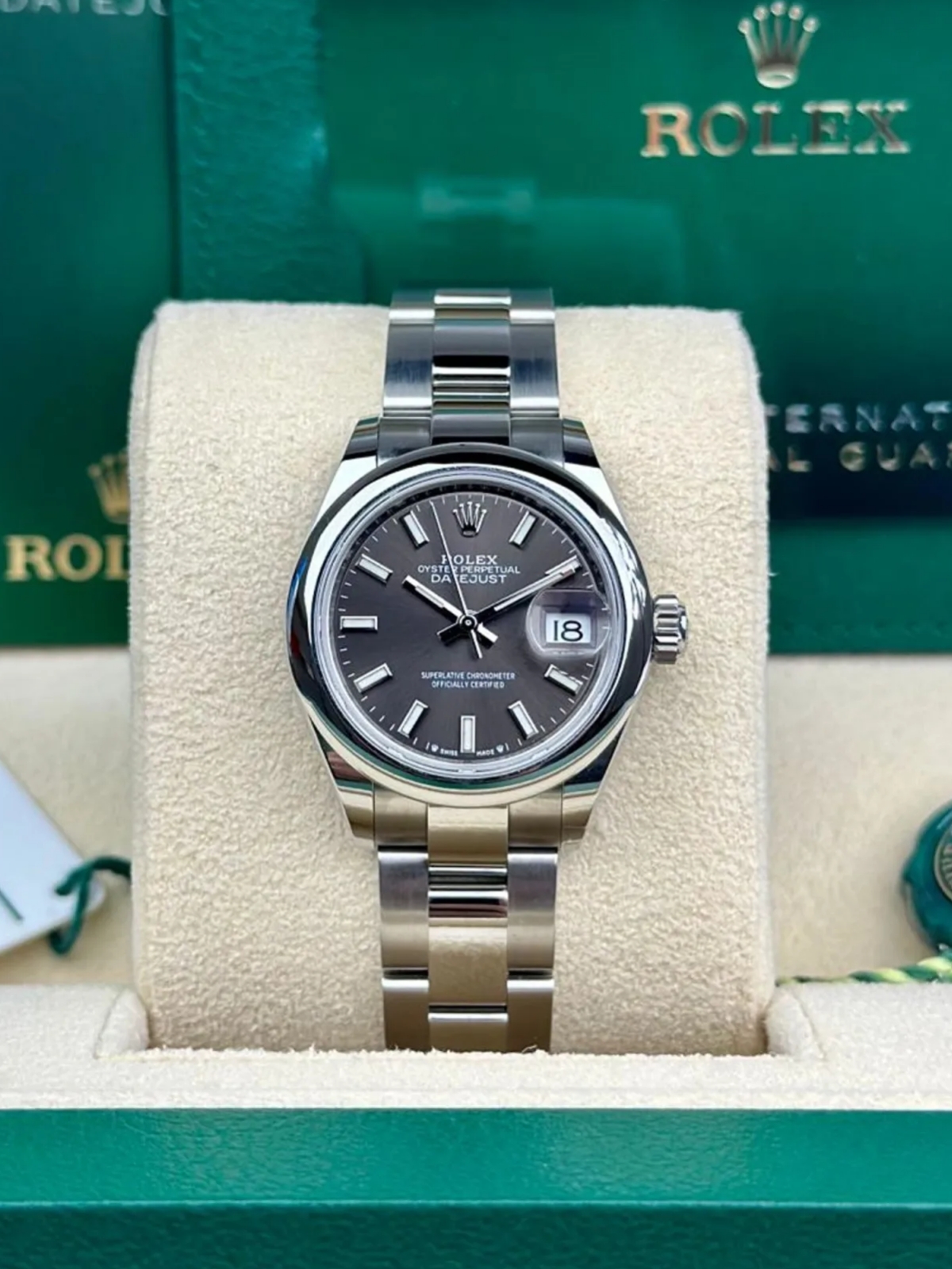 Rolex Oyster Perpetual 28mm 276200-0010 Black Dial Oyster Bracelet Watch