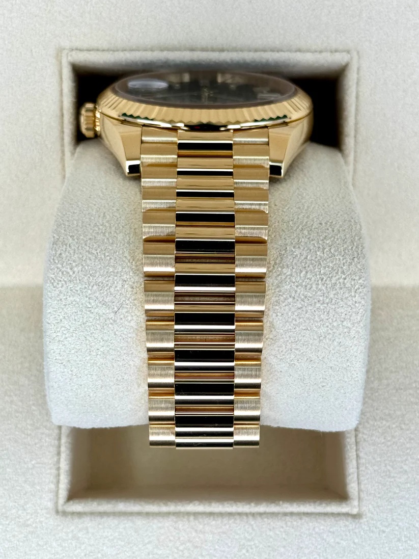 Rolex Yellow Gold President Day Date 40mm Onyx Diamond Dial - 228238