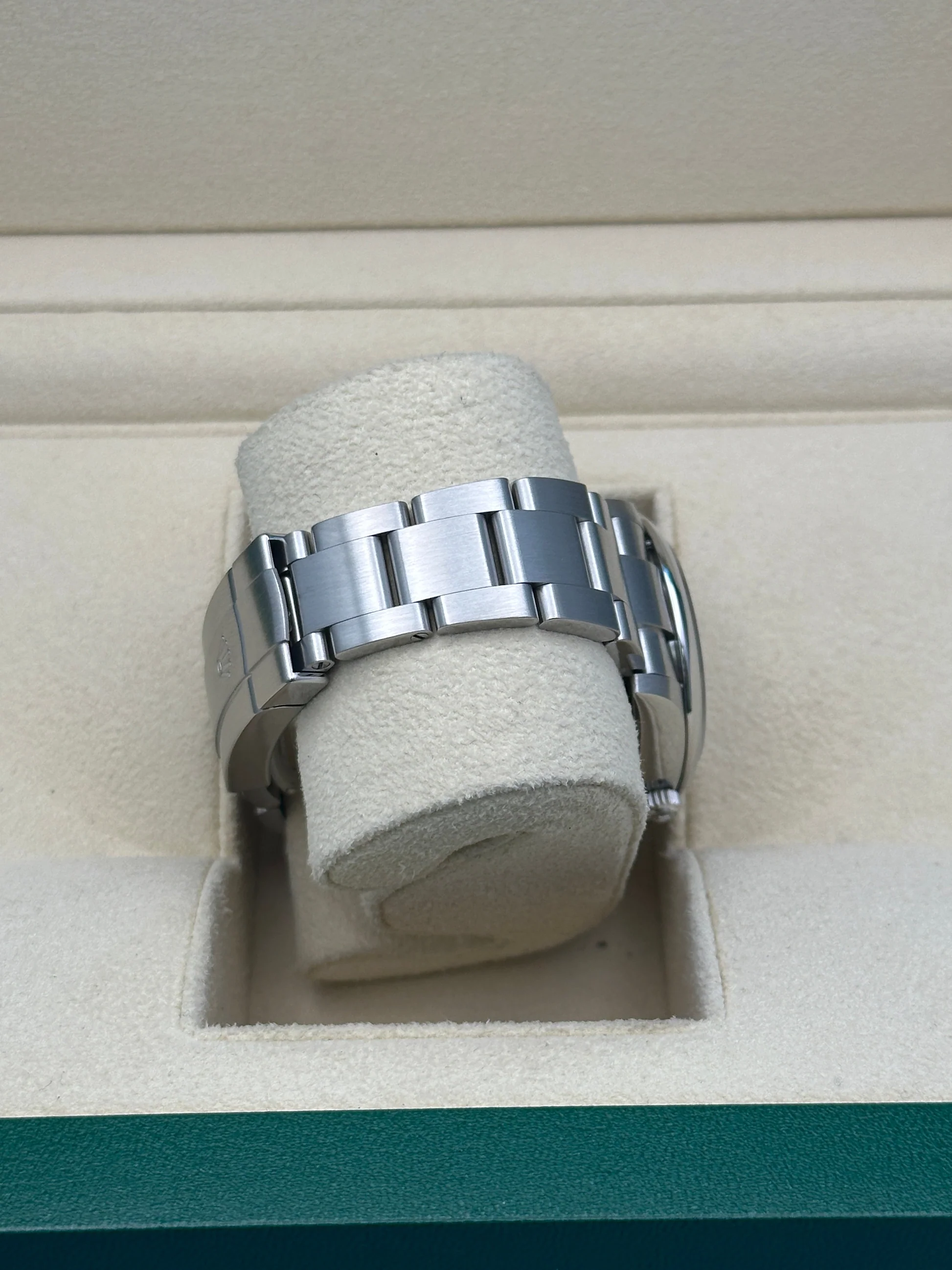 Rolex Oyster Perpetual 34mm 124200-0001 Silver Dial Oyster Stainless Steel Bracelet