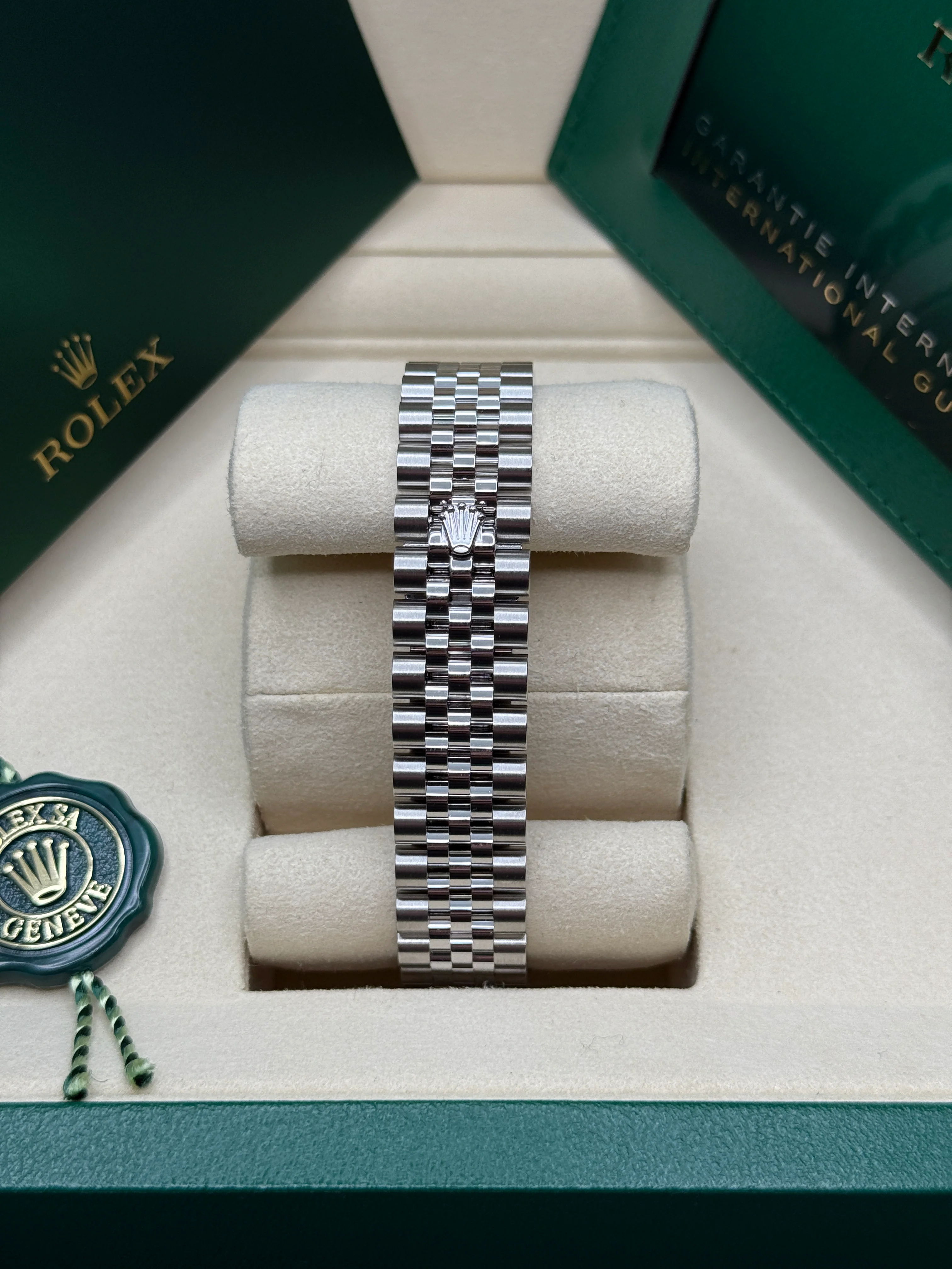 Rolex Datejust m278240-0003/0004 31mm White Roman Domed Bezel Oyster Oystersteel