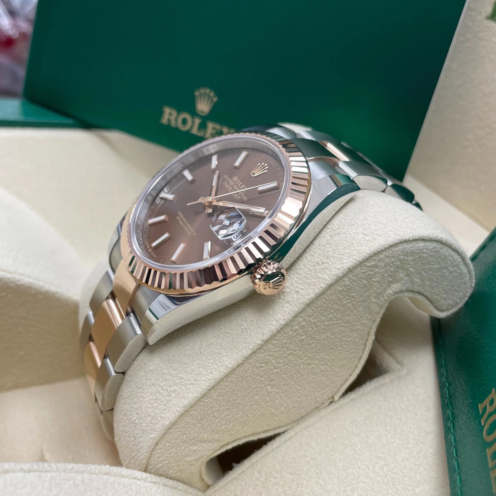 Rolex Datejust 41mm 126331 Chocolate Index Jubilee Steel and Everose Gold Watch
