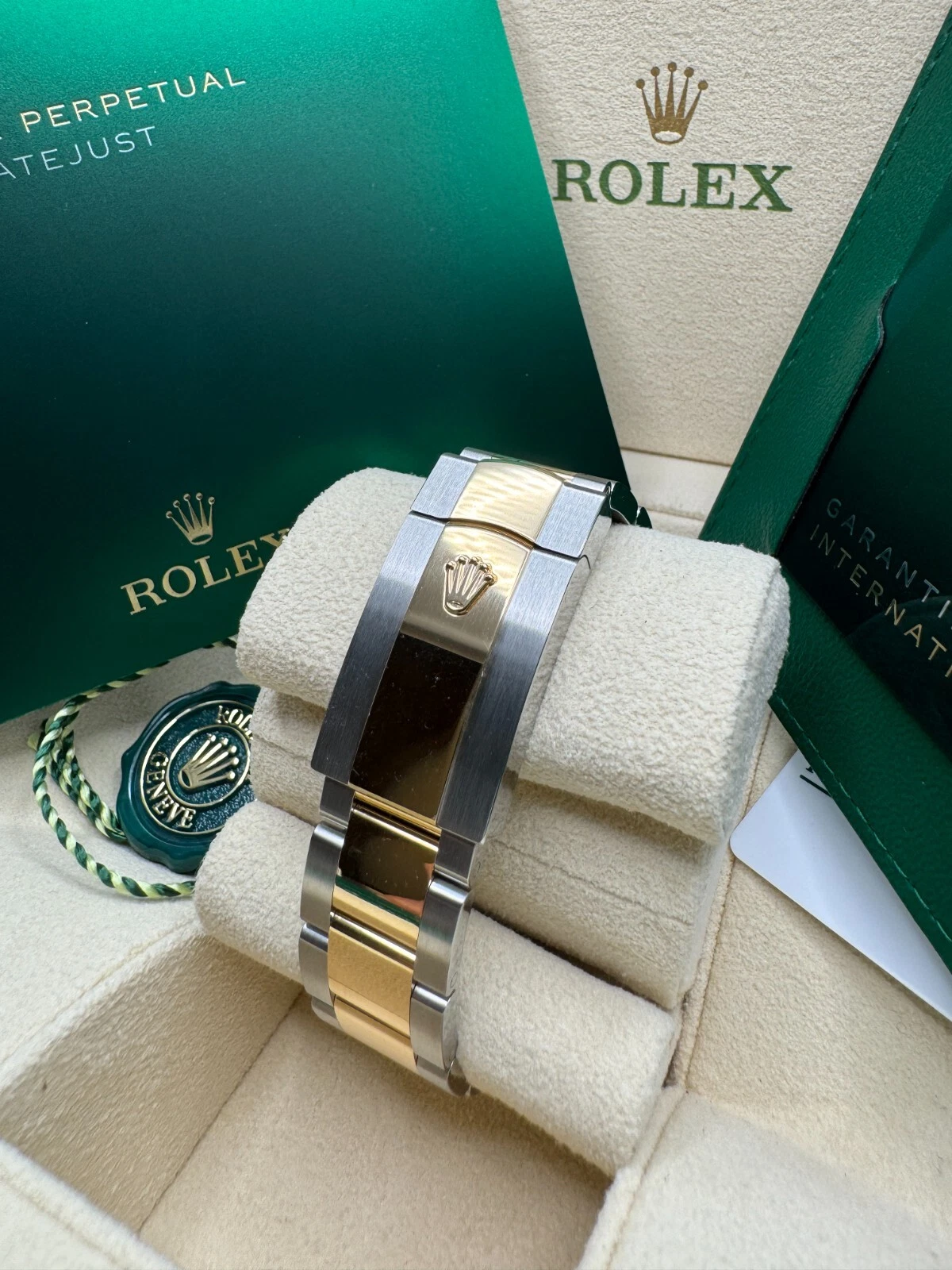 Rolex  Datejust 36mm 126233 Champagne Dial Jubilee Bracelet Watch
