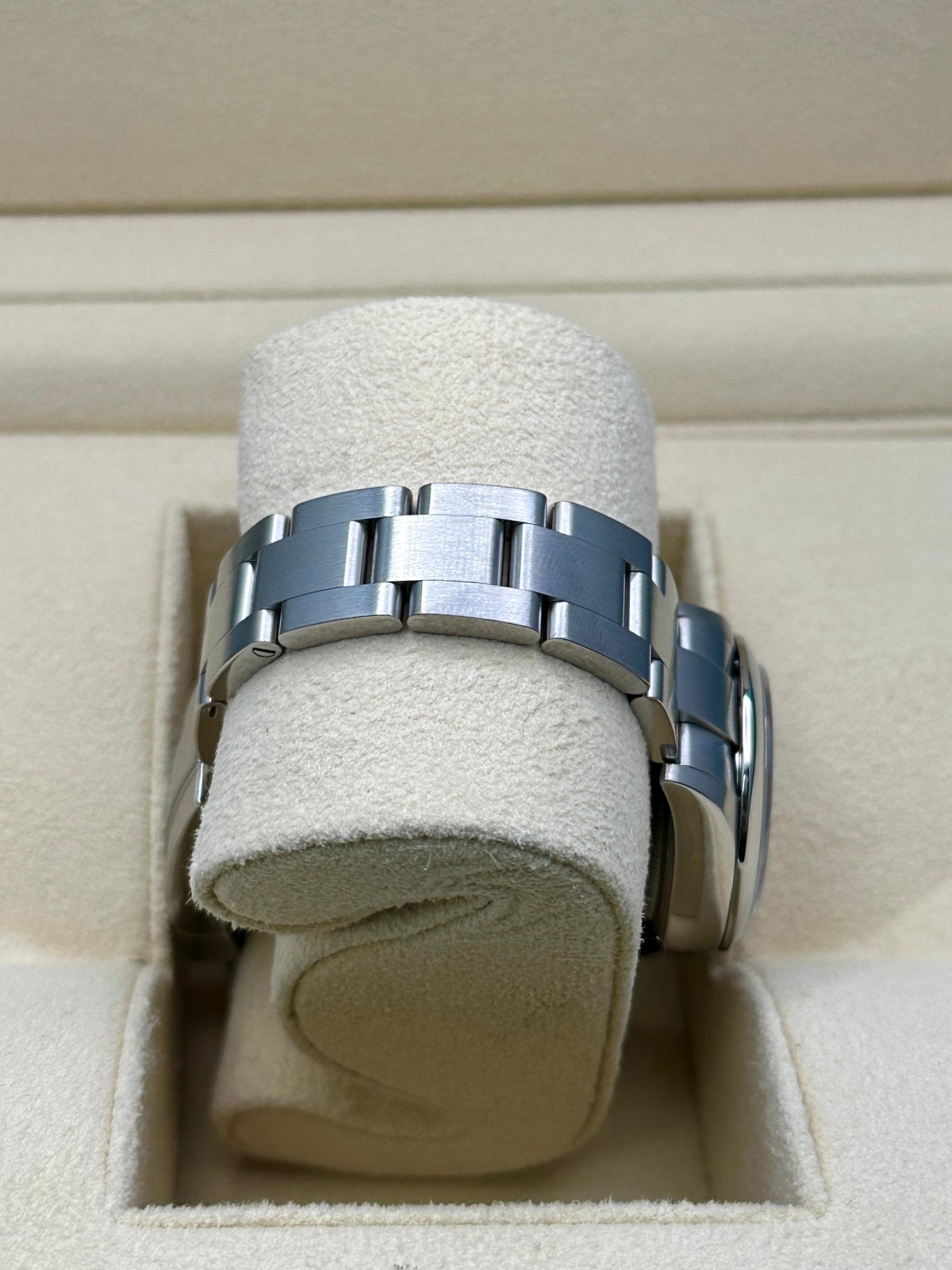 Rolex Oyster Perpetual 28mm 276200-0001 Silver Dial Oyster Bracelet Watch