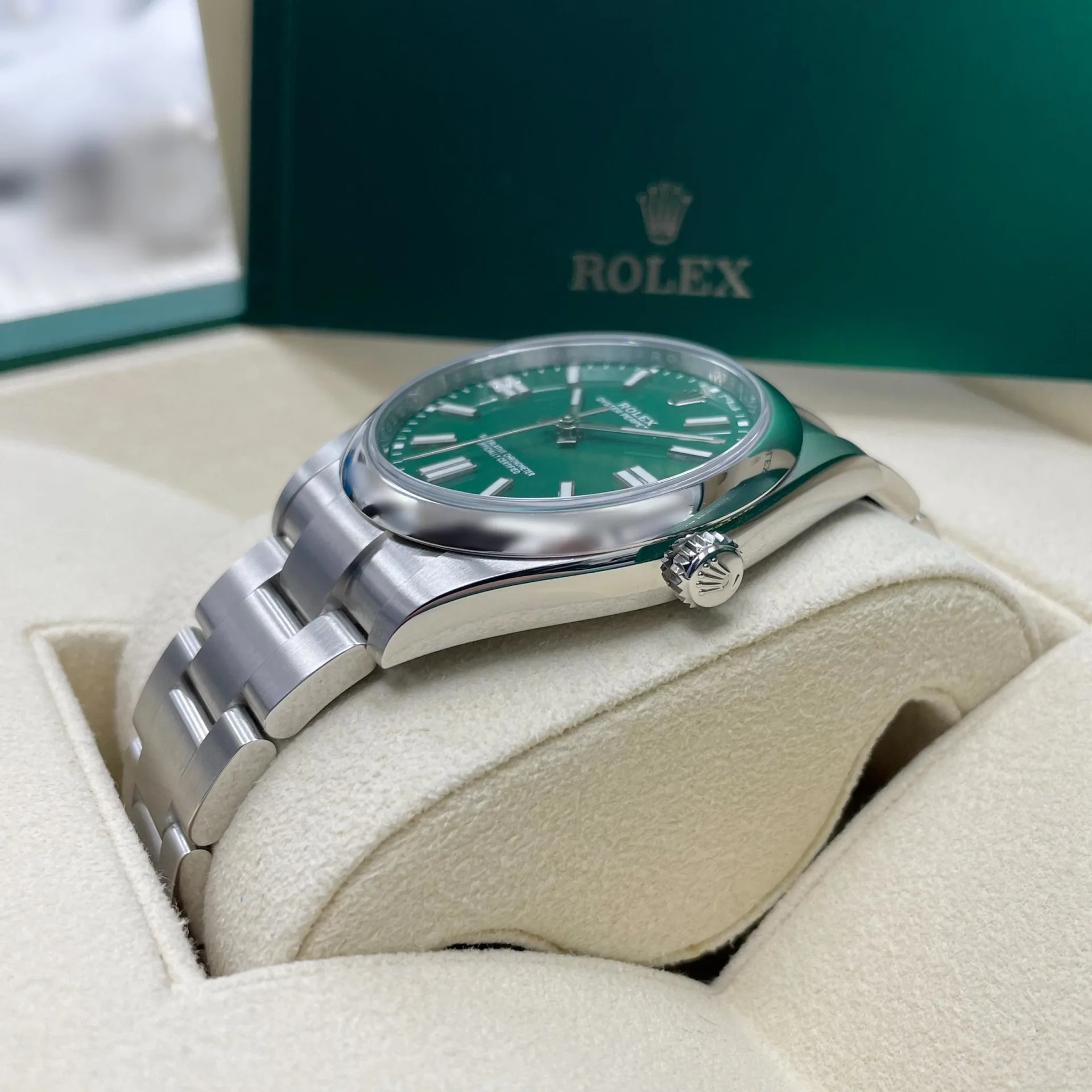 Rolex Oyster Perpetual 36mm 126000-0005 Green Dial Oyster Stainless Steel Bracelet