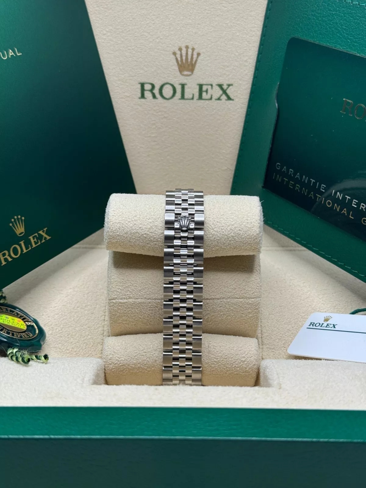 Rolex Lady-Datejust 279160  Oyster Perpetual 28mm White Dial Oyster Bracelet