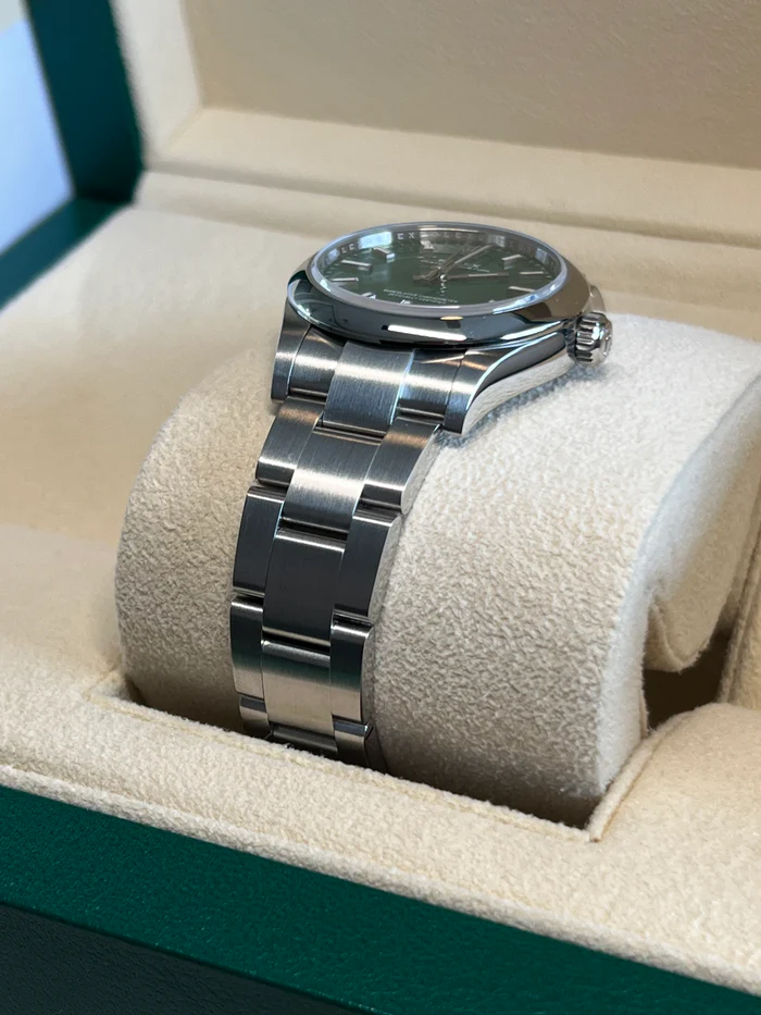 Rolex Oyster Perpetual 31mm 277200-0006 Green Dial Oyster Bracelet Watch