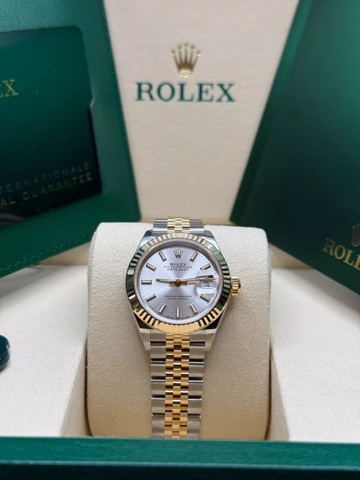 Rolex Lady-Datejust 28mm 279173 Silver Index Dial Oyster Bracelet