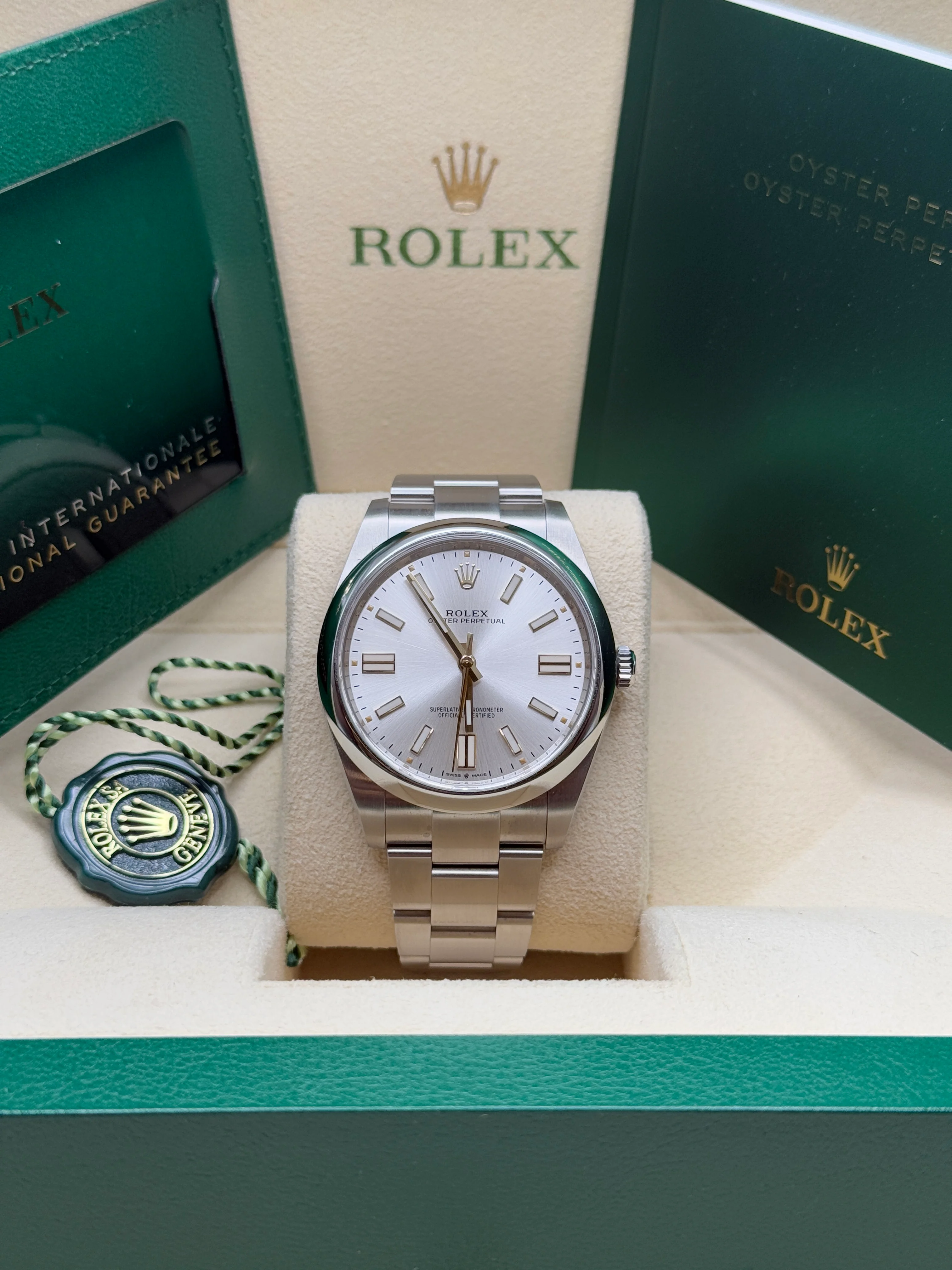 Rolex Oyster Perpetual 36mm 126000-0001 Silver Dial Oyster Bracelet